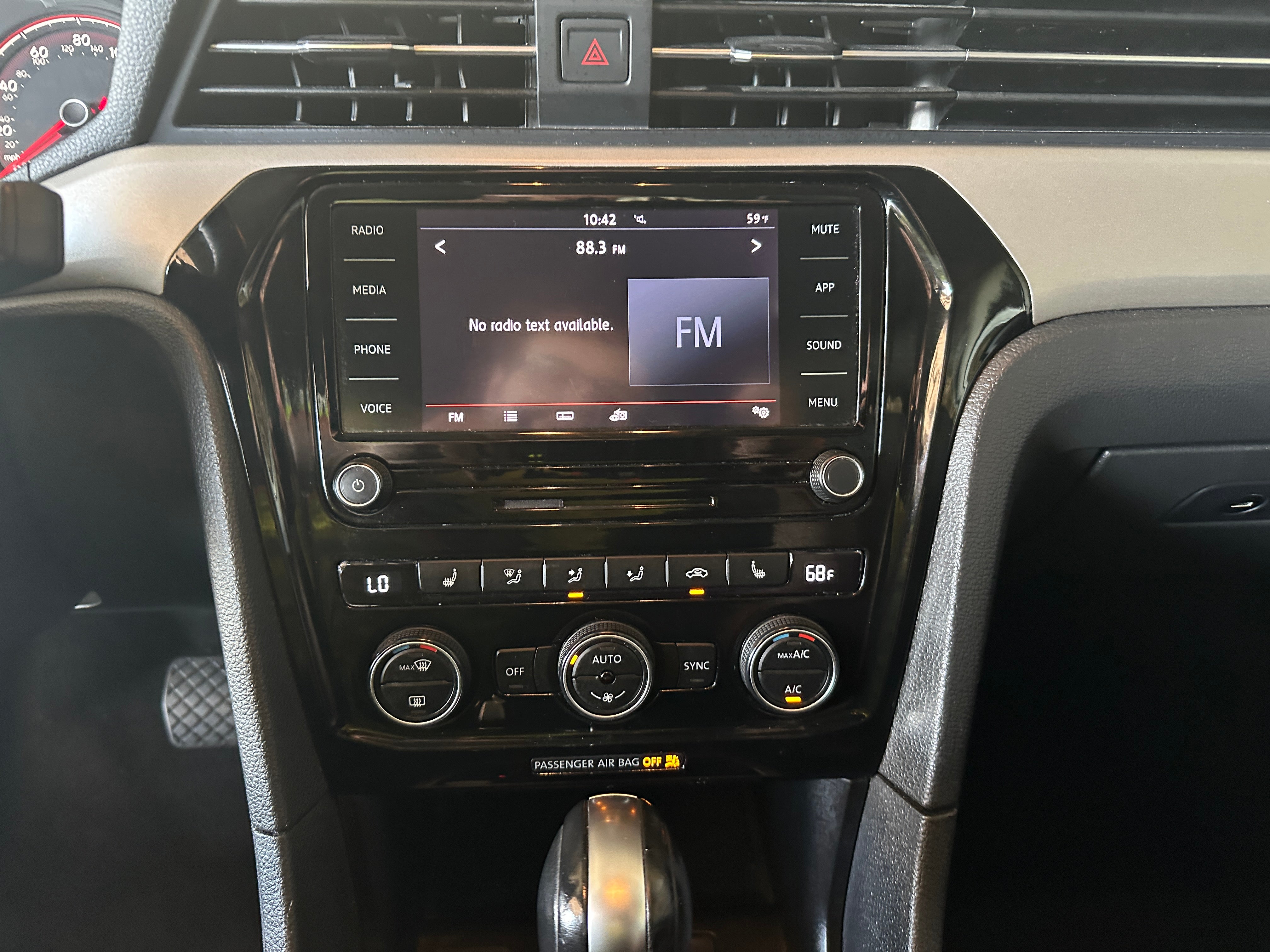 2021 Volkswagen Passat SE 3