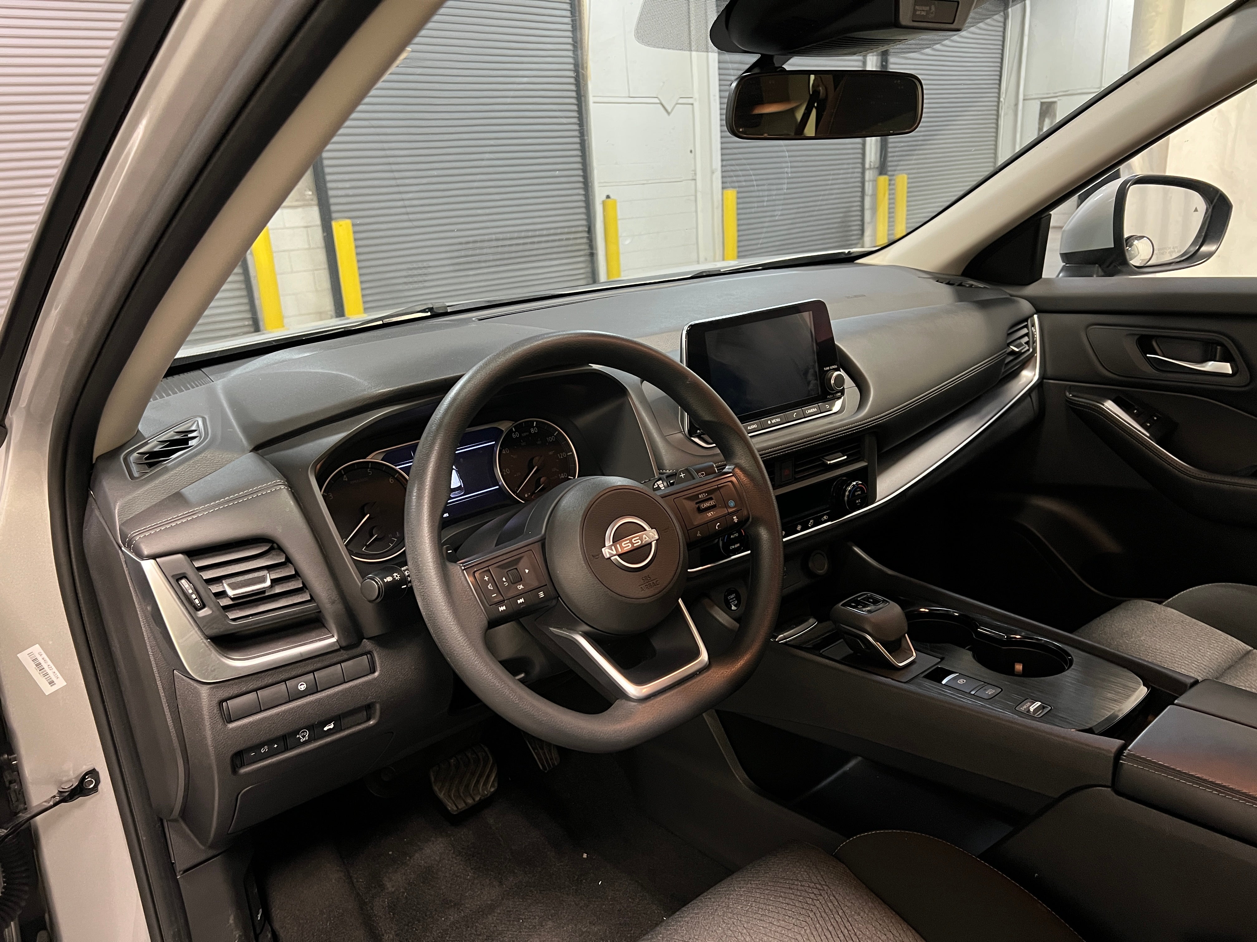 2024 Nissan Rogue SV 3