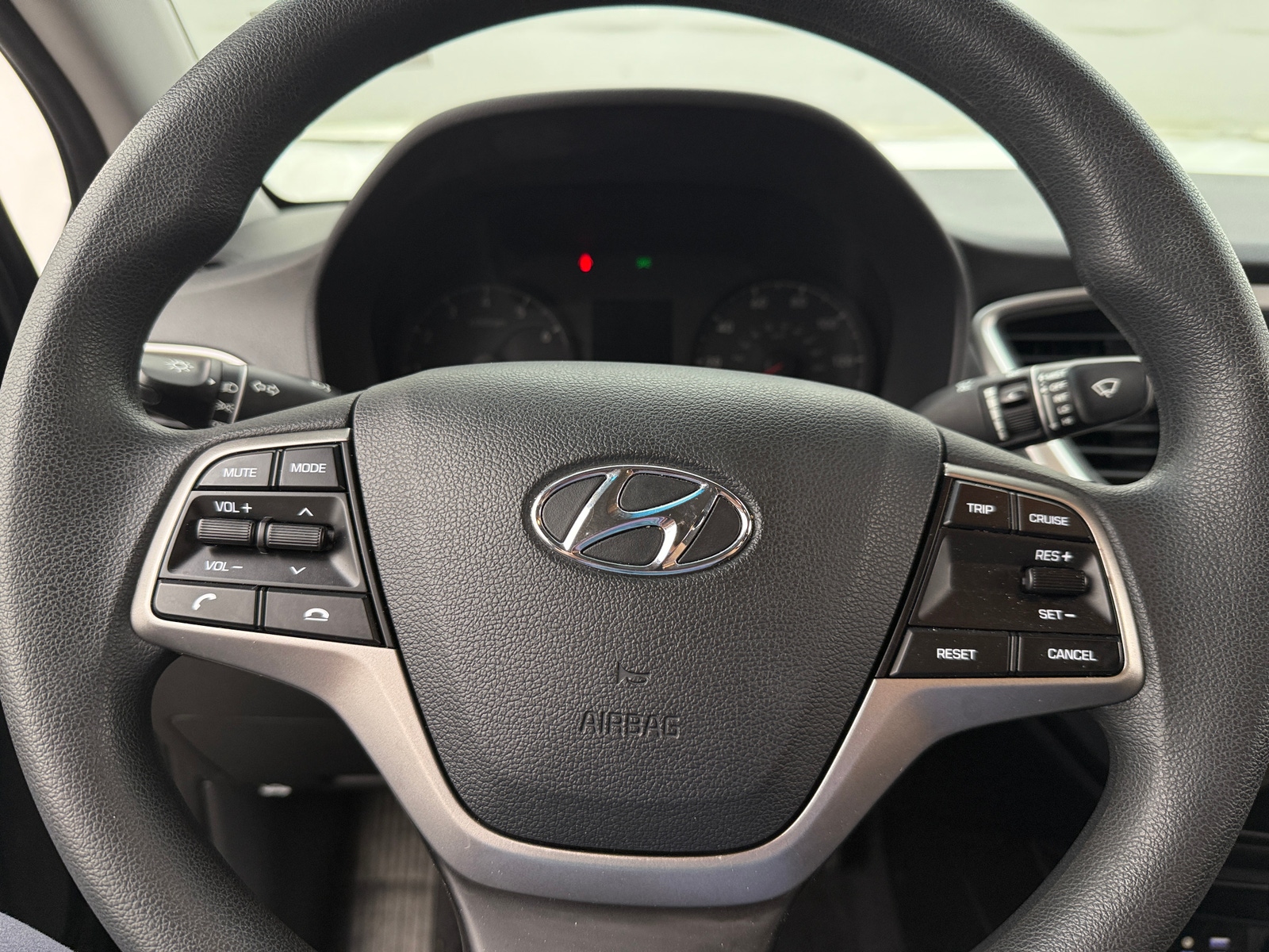 Thumbnail: 2022 Hyundai Accent - 5