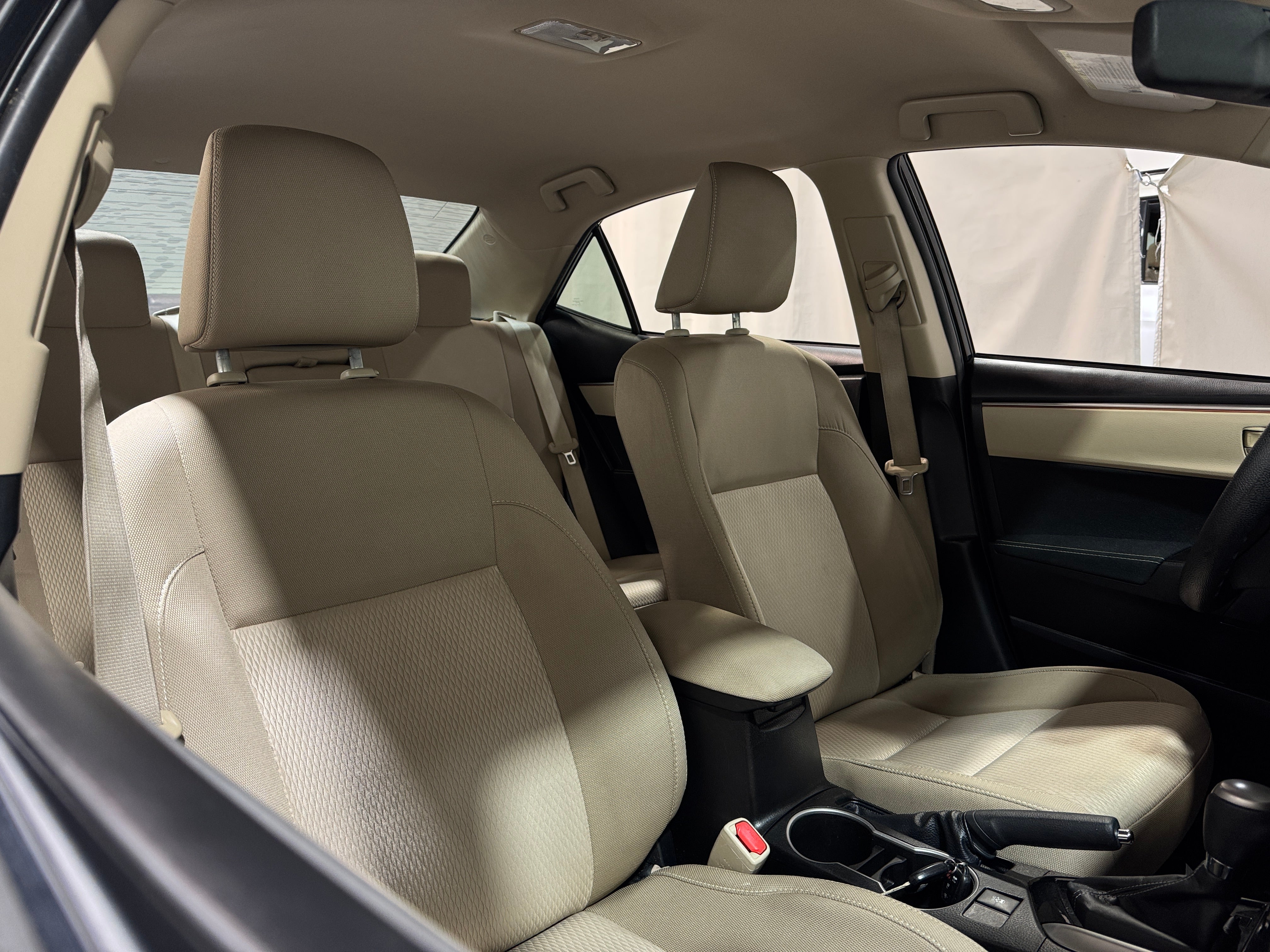 2015 Toyota Corolla LE 2