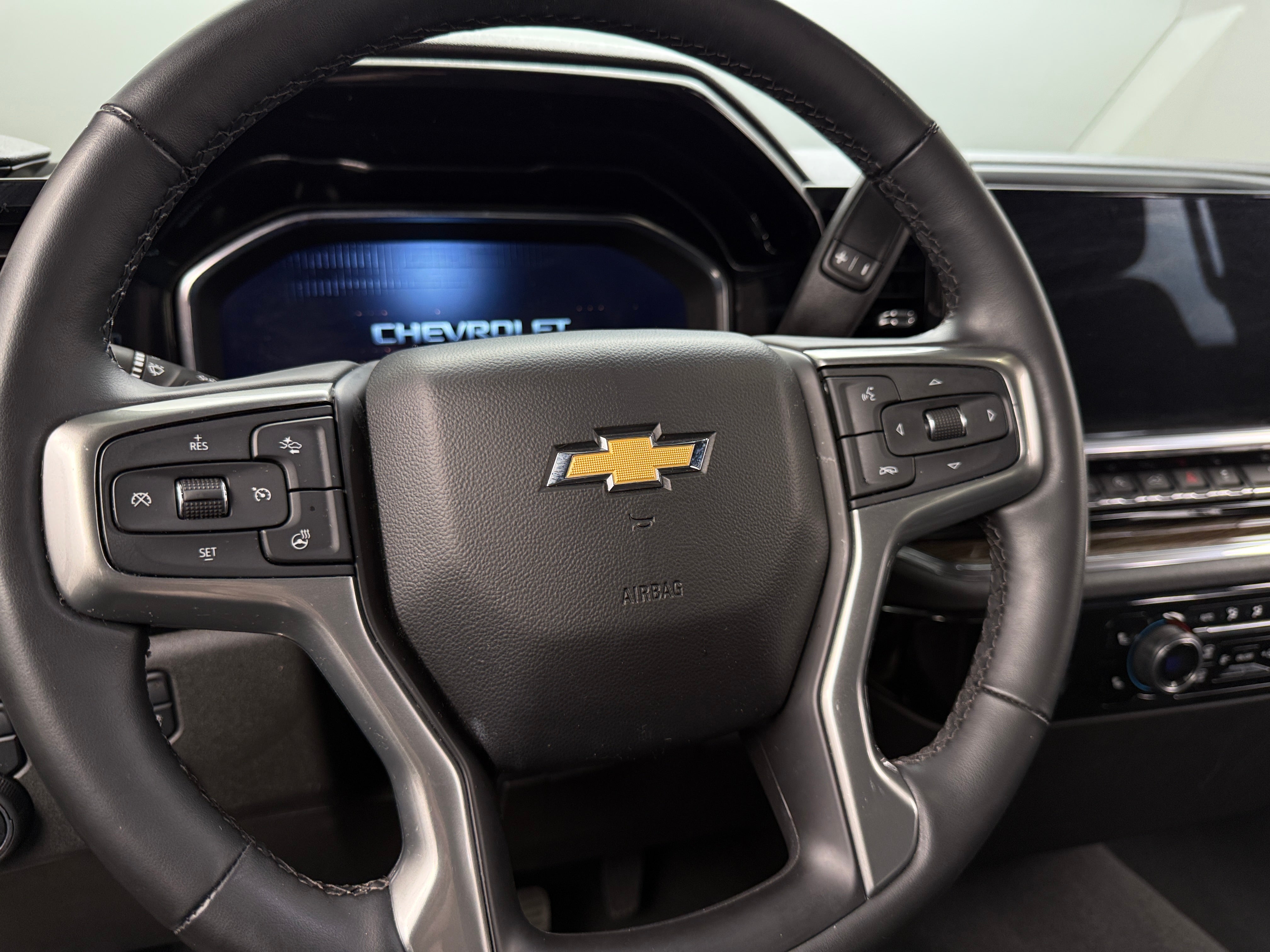 2023 Chevrolet Silverado 1500 LT 4