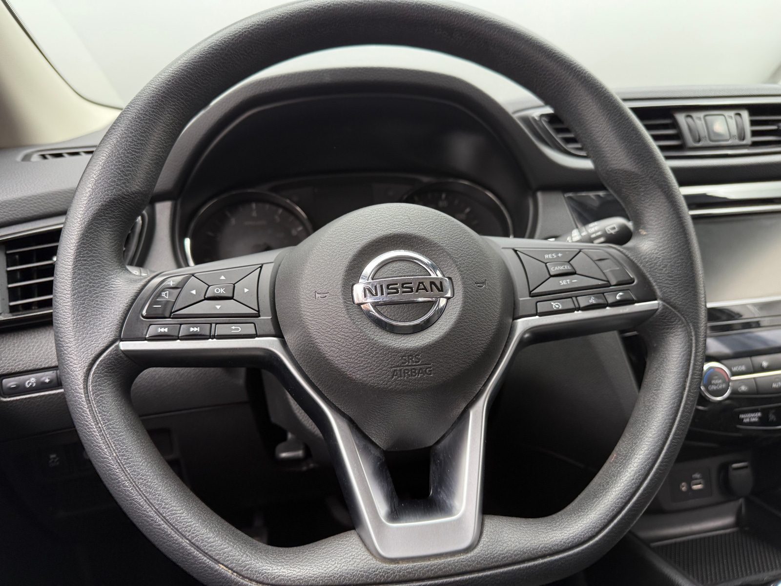 Thumbnail: 2020 Nissan Rogue Sport - 5
