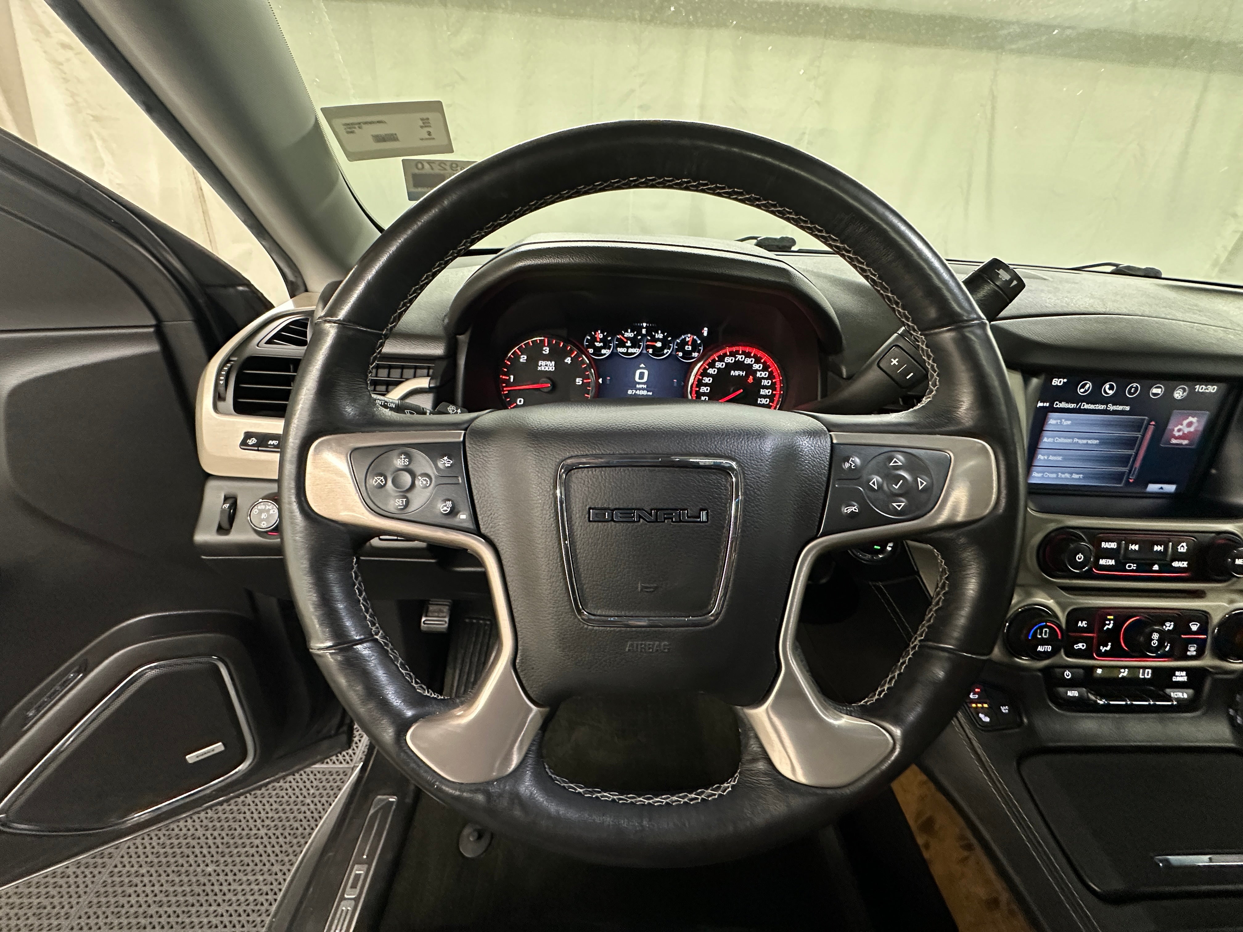 2016 GMC Yukon XL Denali 4