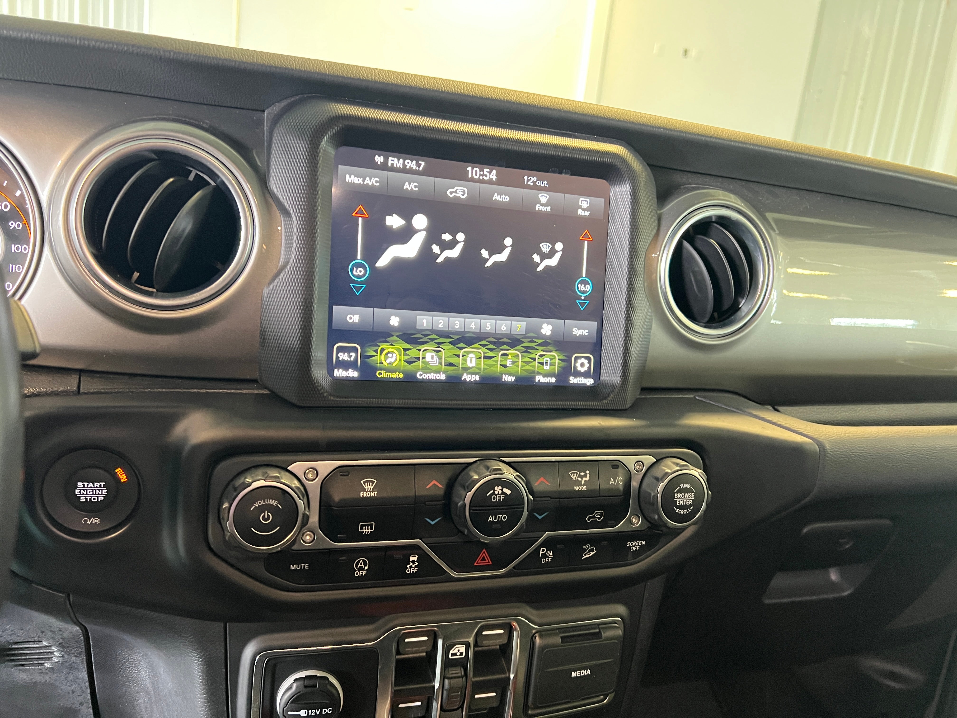 2020 Jeep Wrangler Unlimited Sahara 4