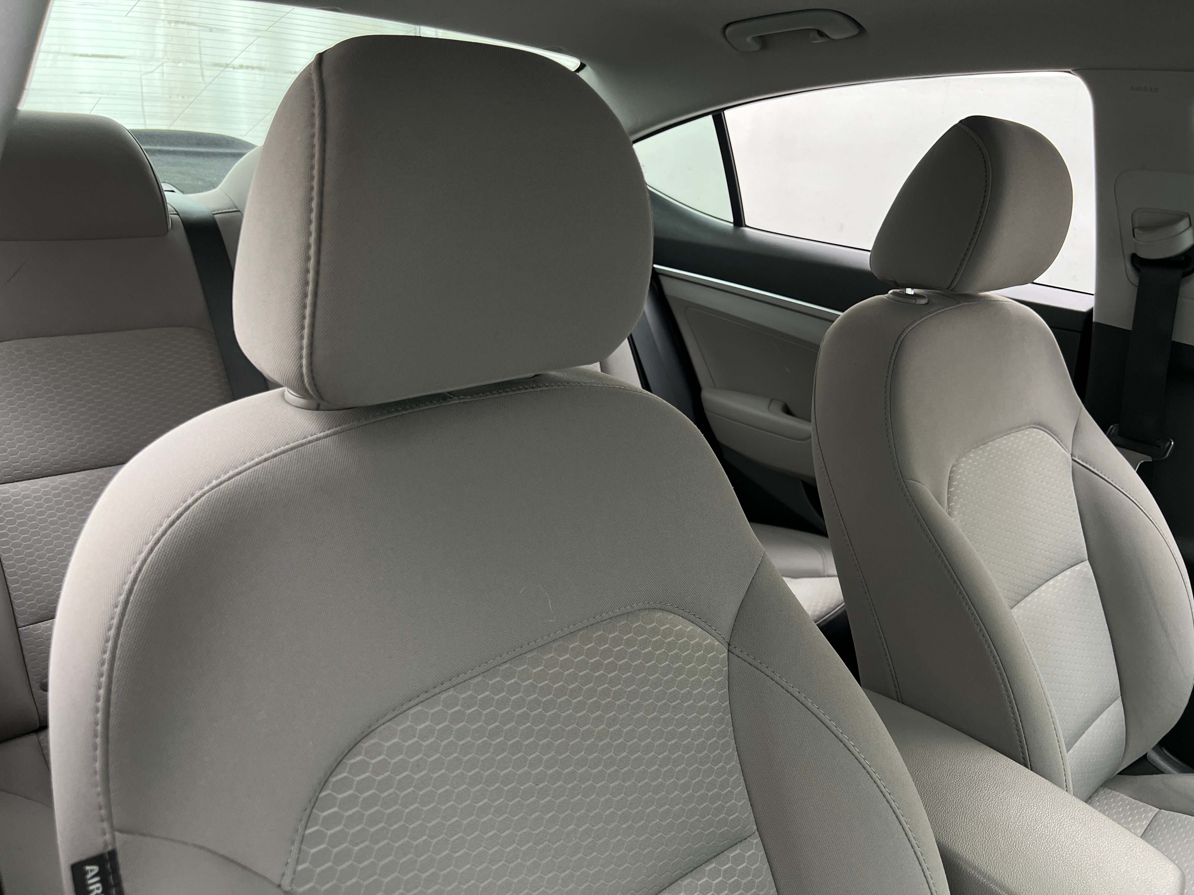 2019 Hyundai Elantra SE 2