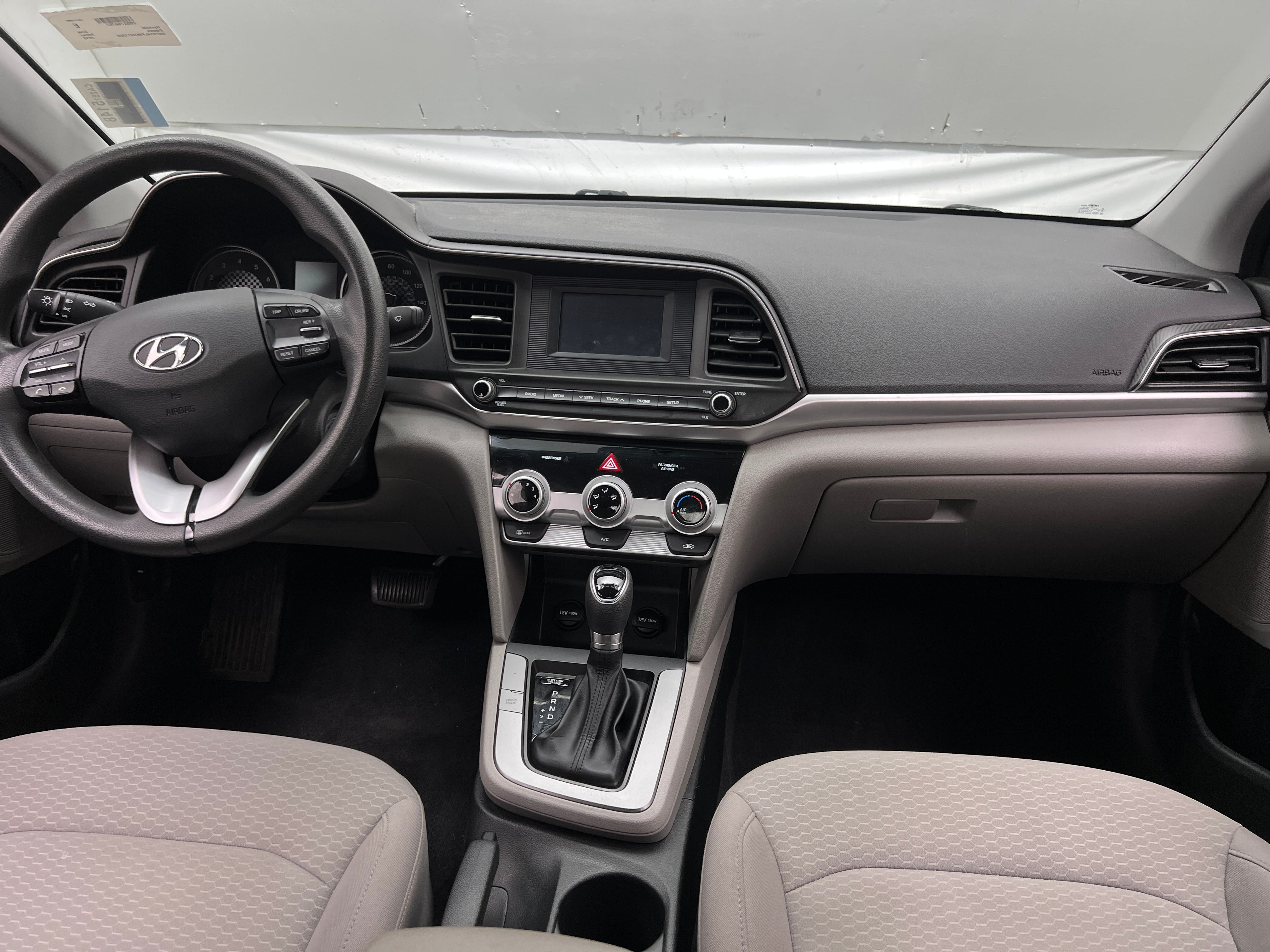 2019 Hyundai Elantra SE 3