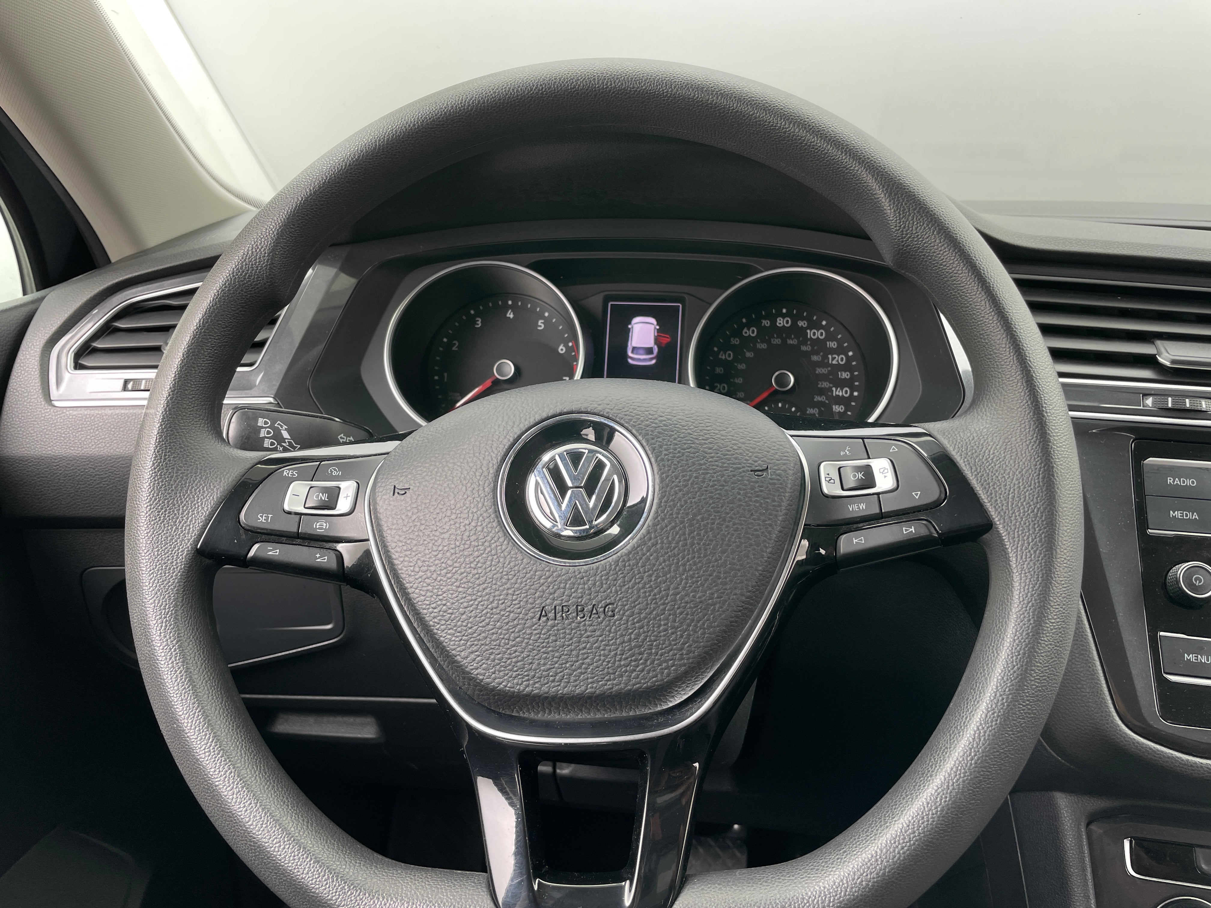 Thumbnail: 2021 Volkswagen Tiguan - 5