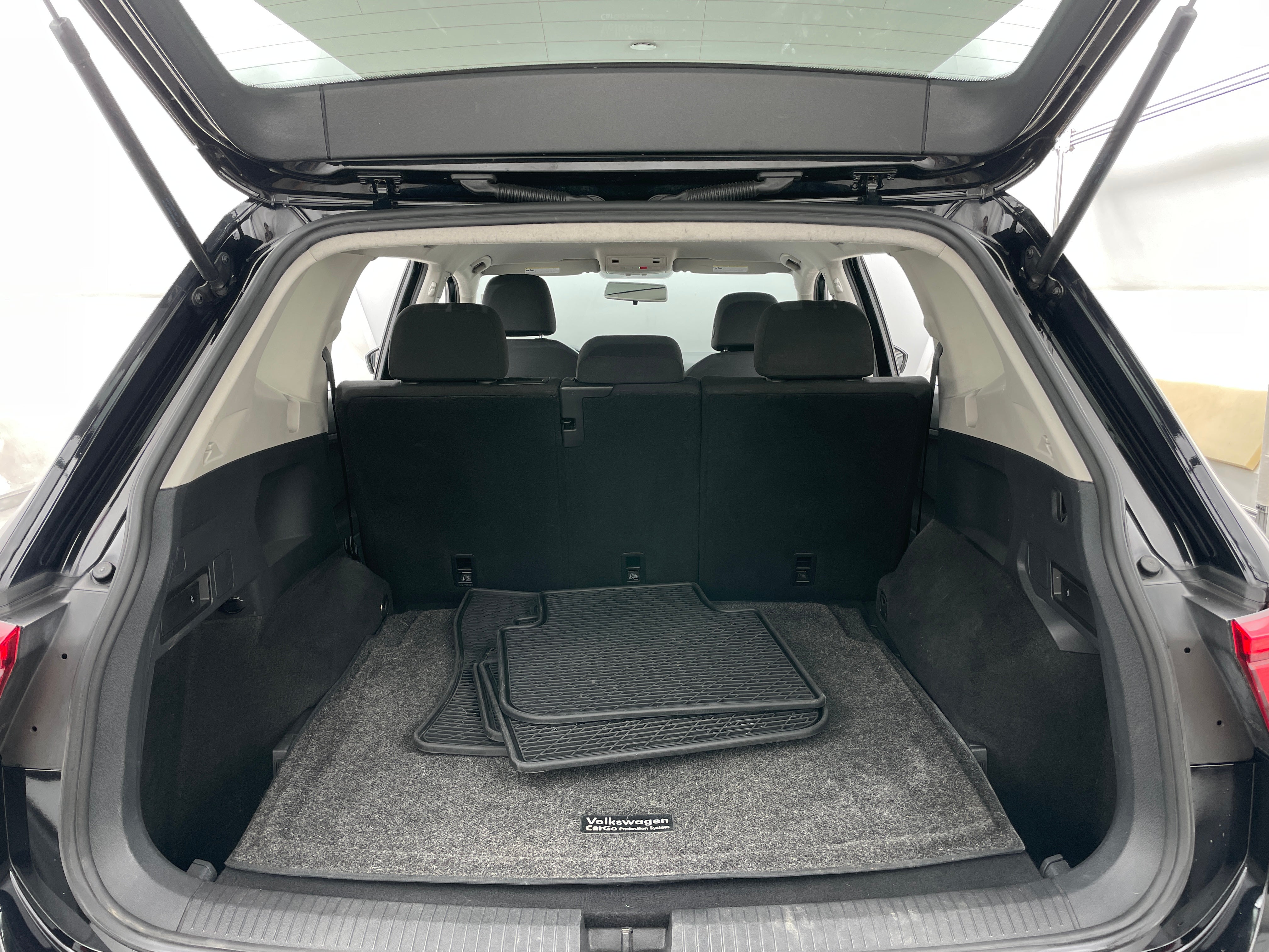 Thumbnail: 2021 Volkswagen Tiguan - 7