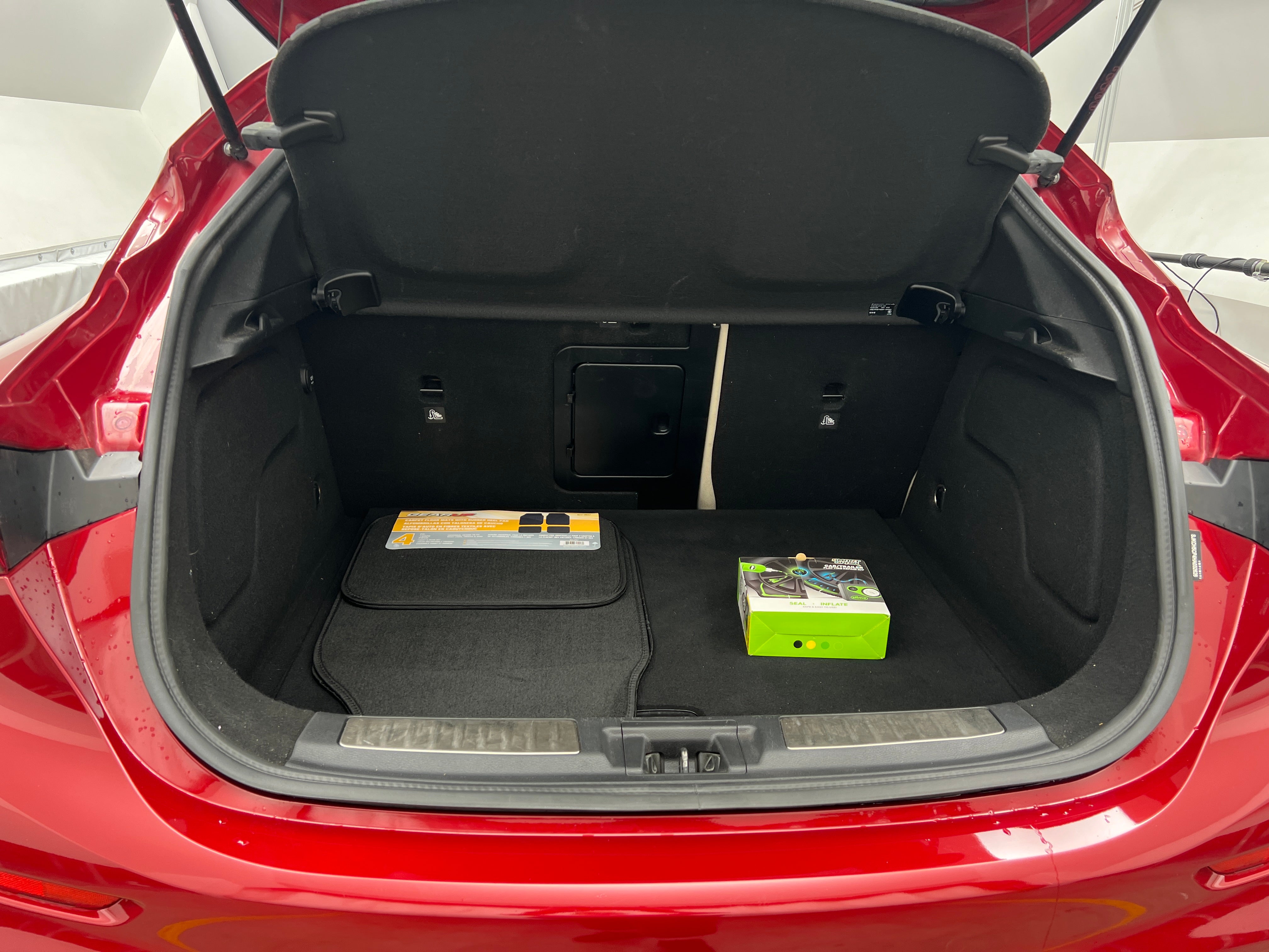 2017 INFINITI QX30 Premium 6