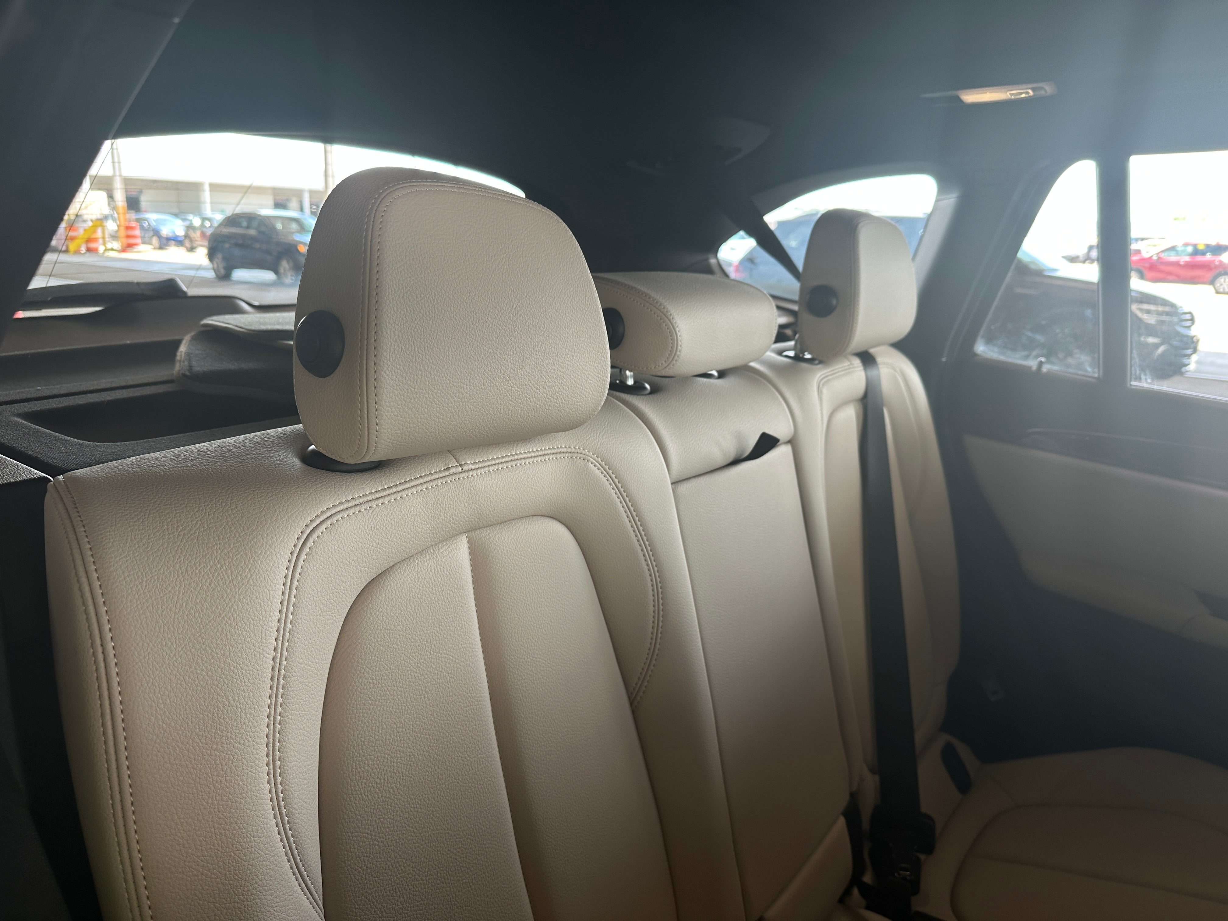2021 BMW X1 xDrive28i 5