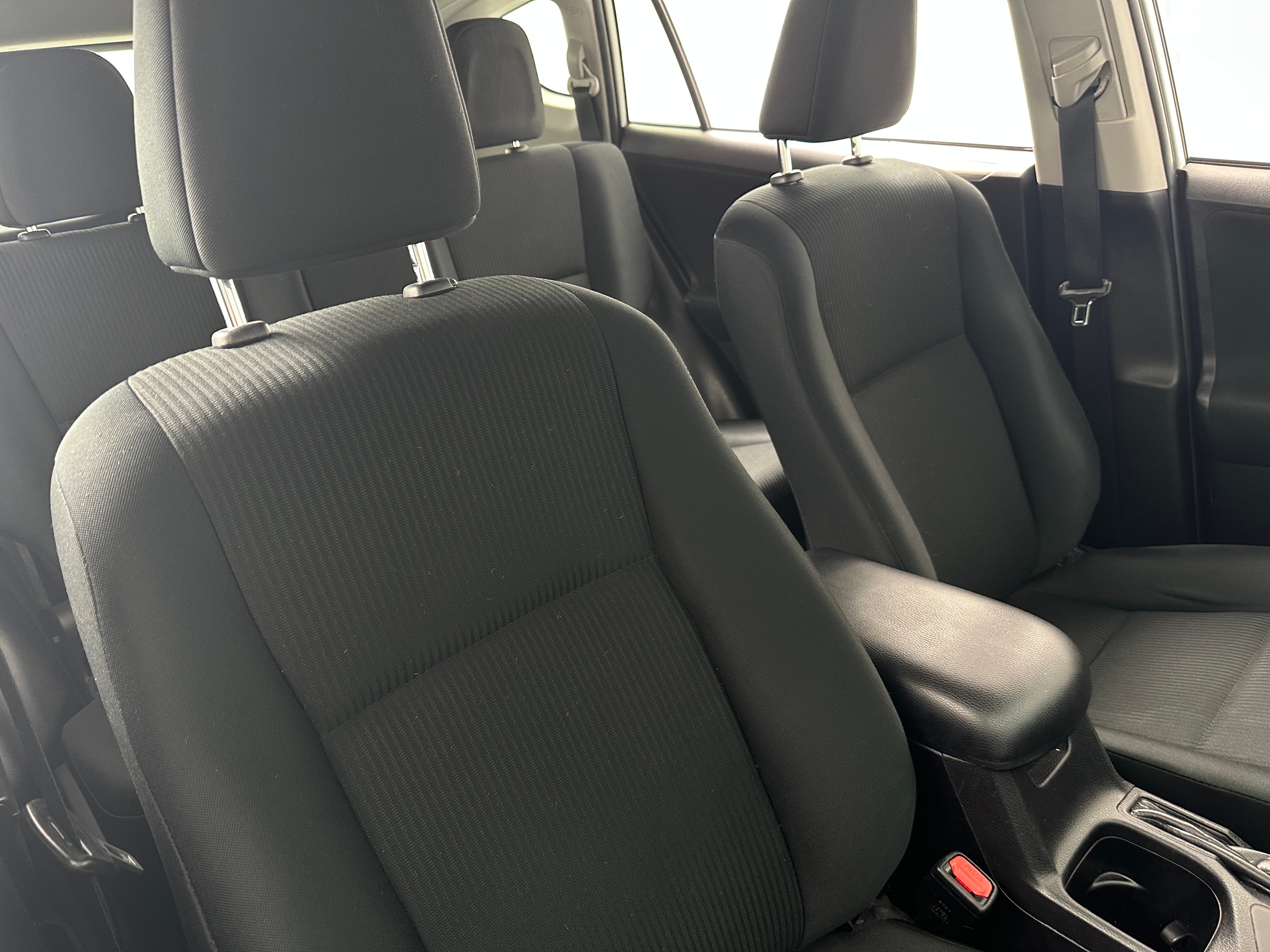 2016 Toyota RAV4 LE 2