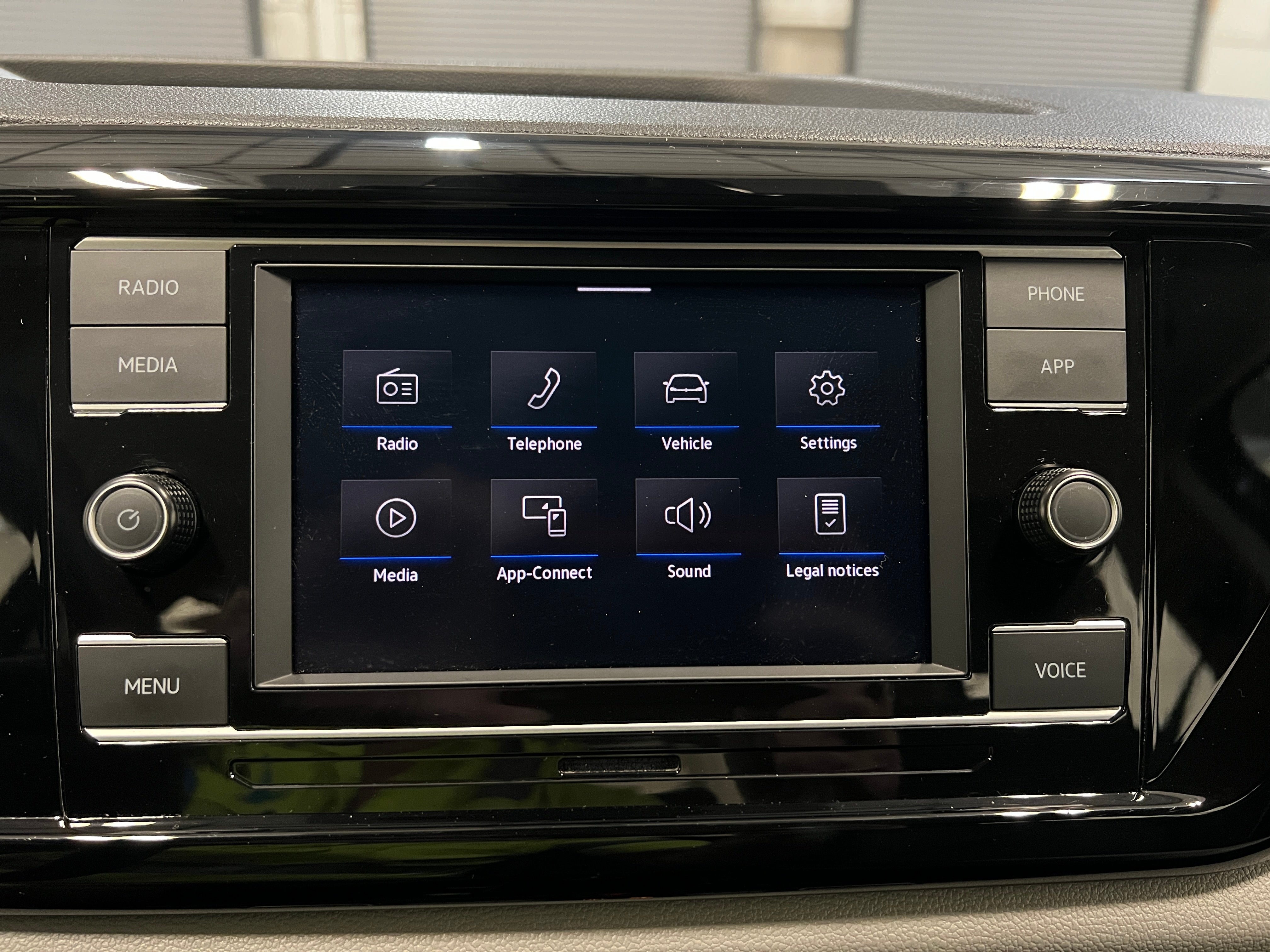 2024 Volkswagen Taos S 4