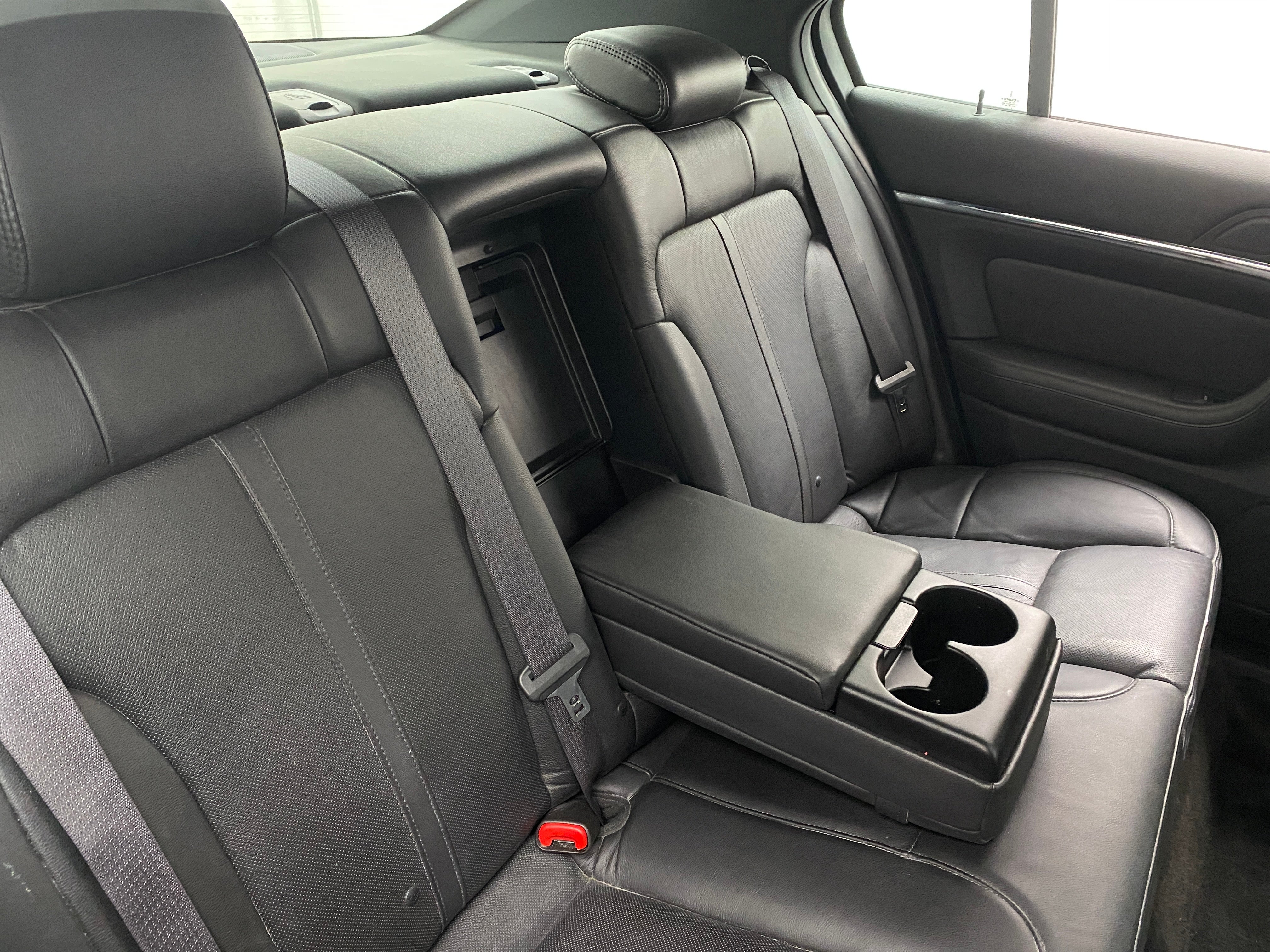 2016 Lincoln MKS  5