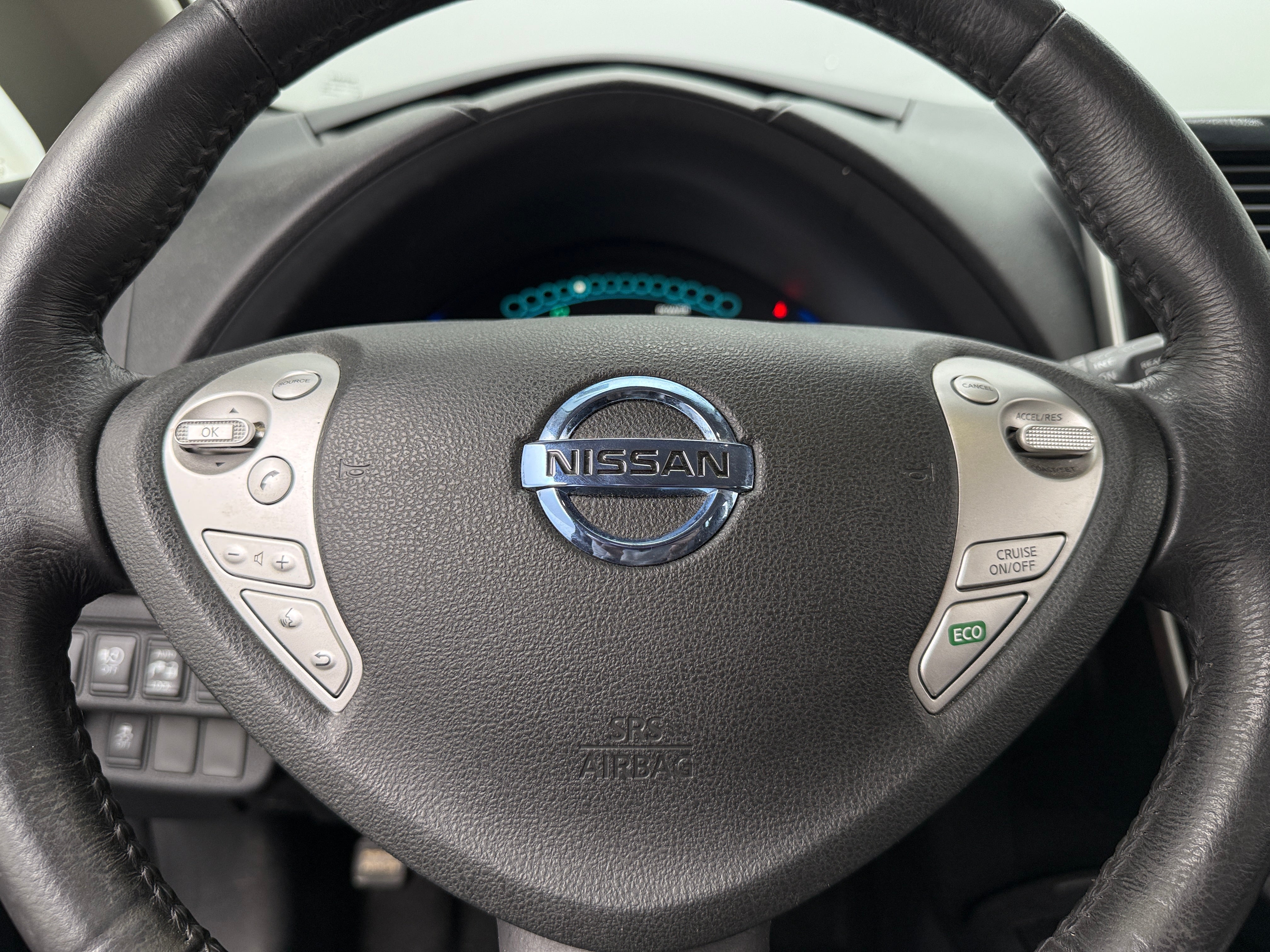 2017 Nissan Leaf SL 4