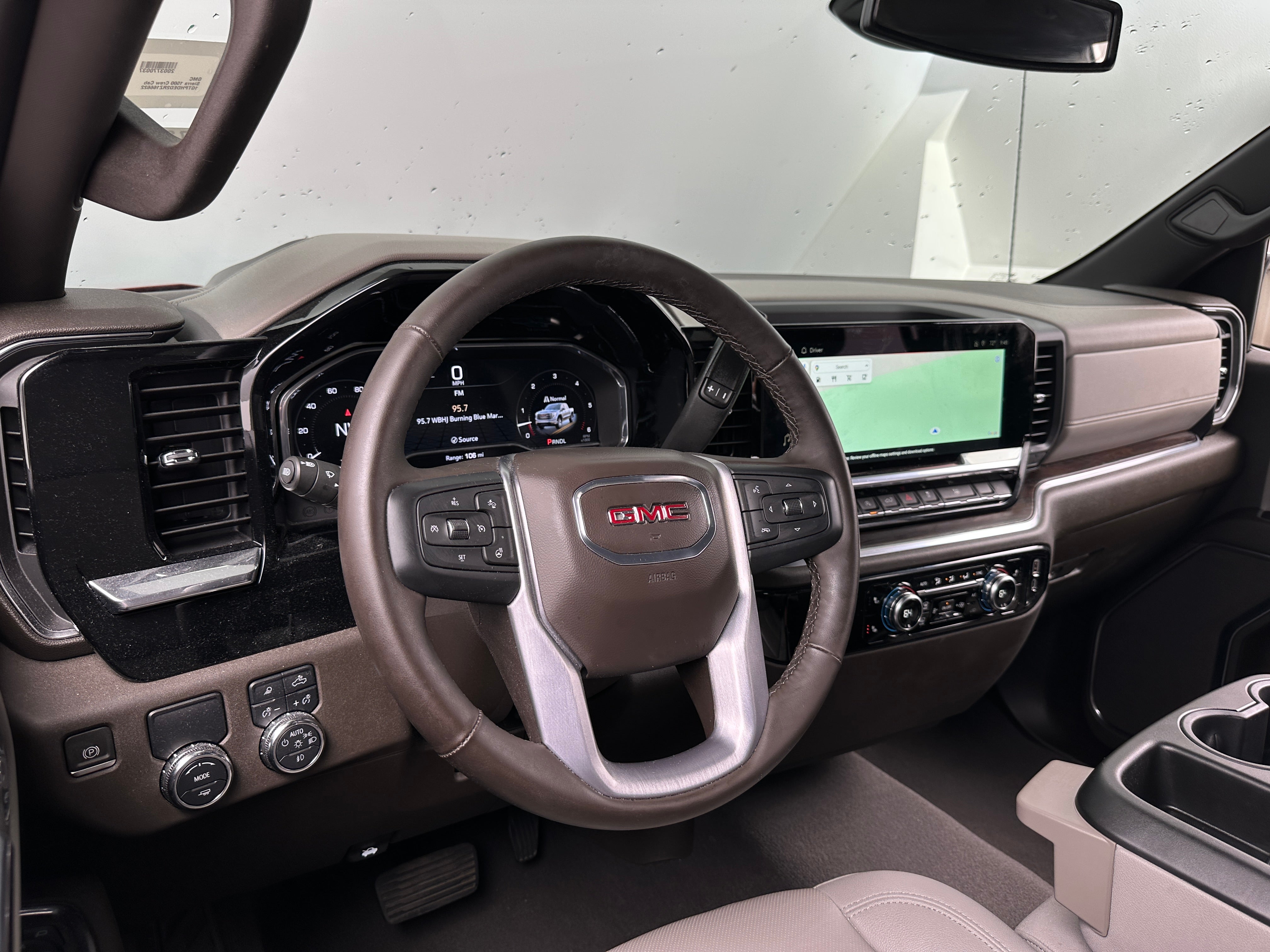2024 GMC Sierra 1500 SLT 2