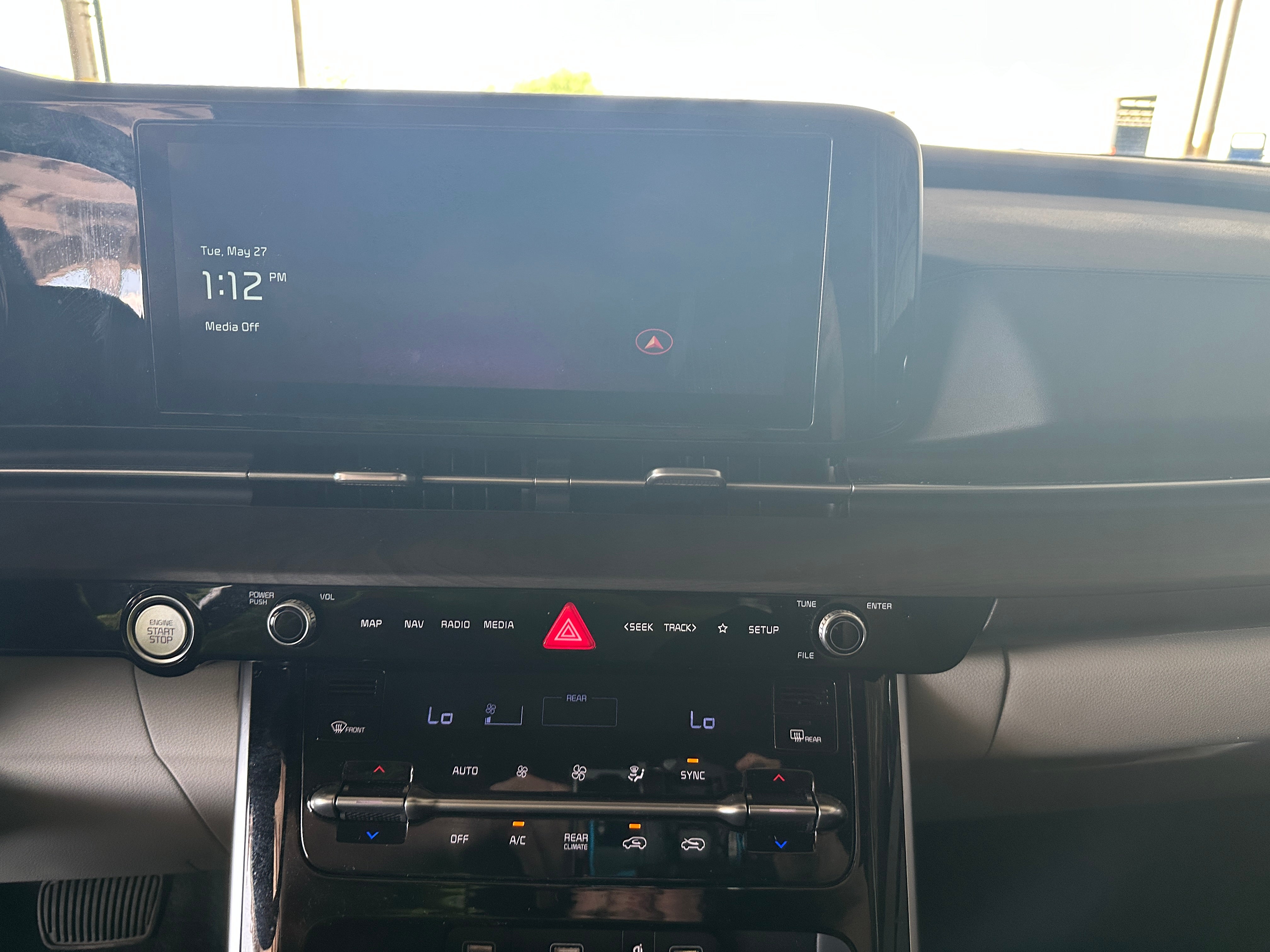 2023 Kia Carnival EX 3