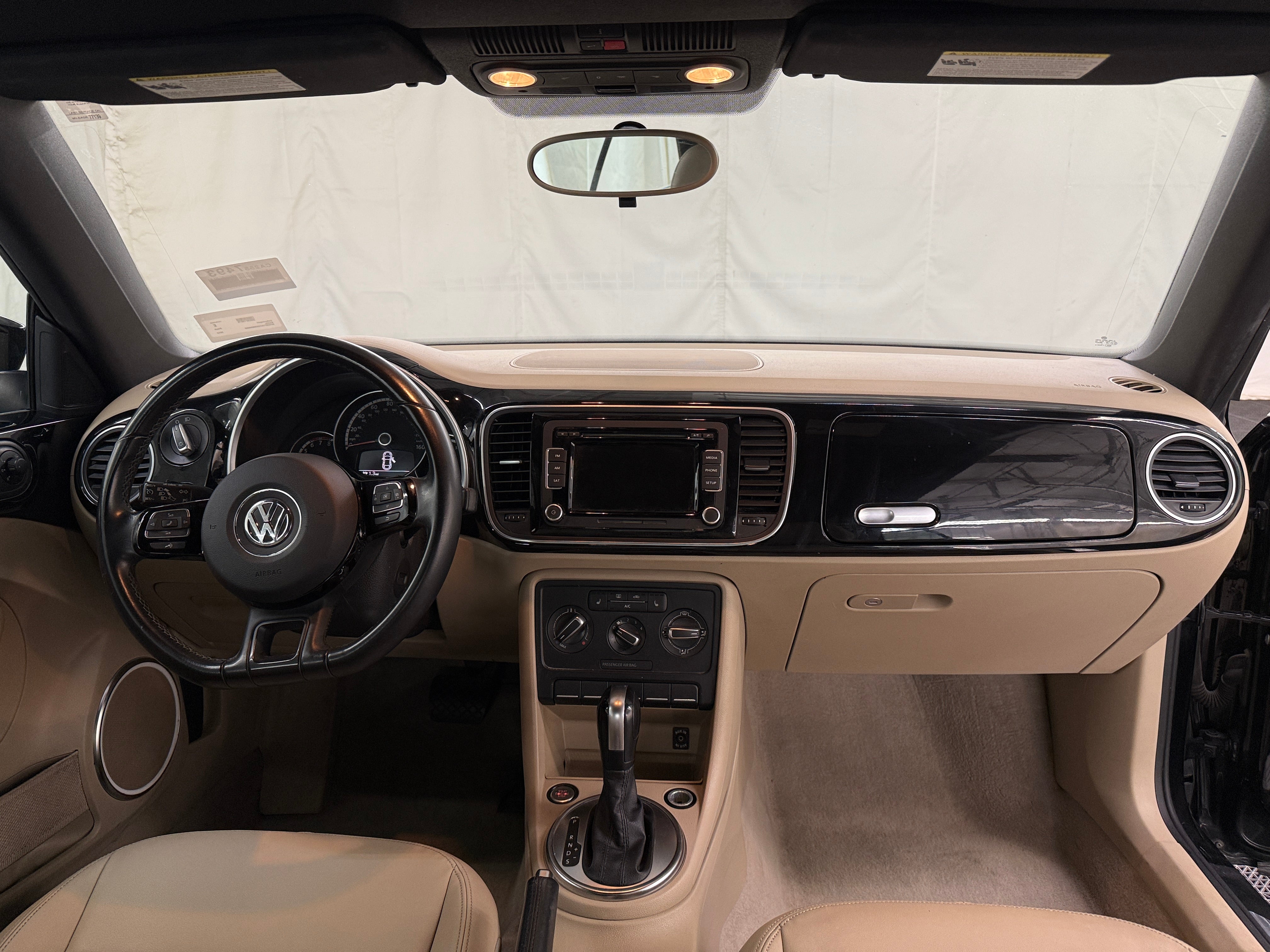 2014 Volkswagen Beetle  2