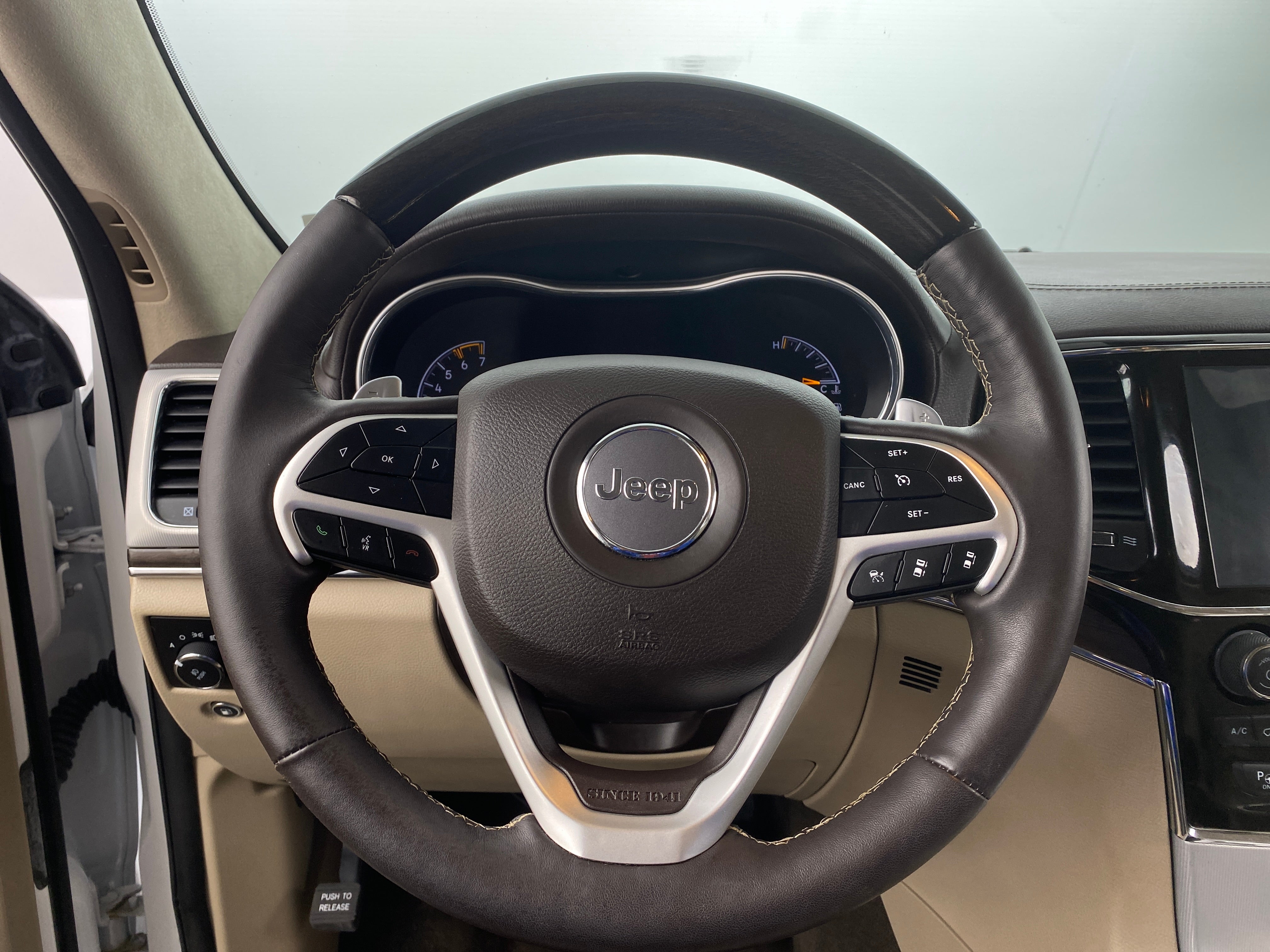 2020 Jeep Grand Cherokee Summit 4