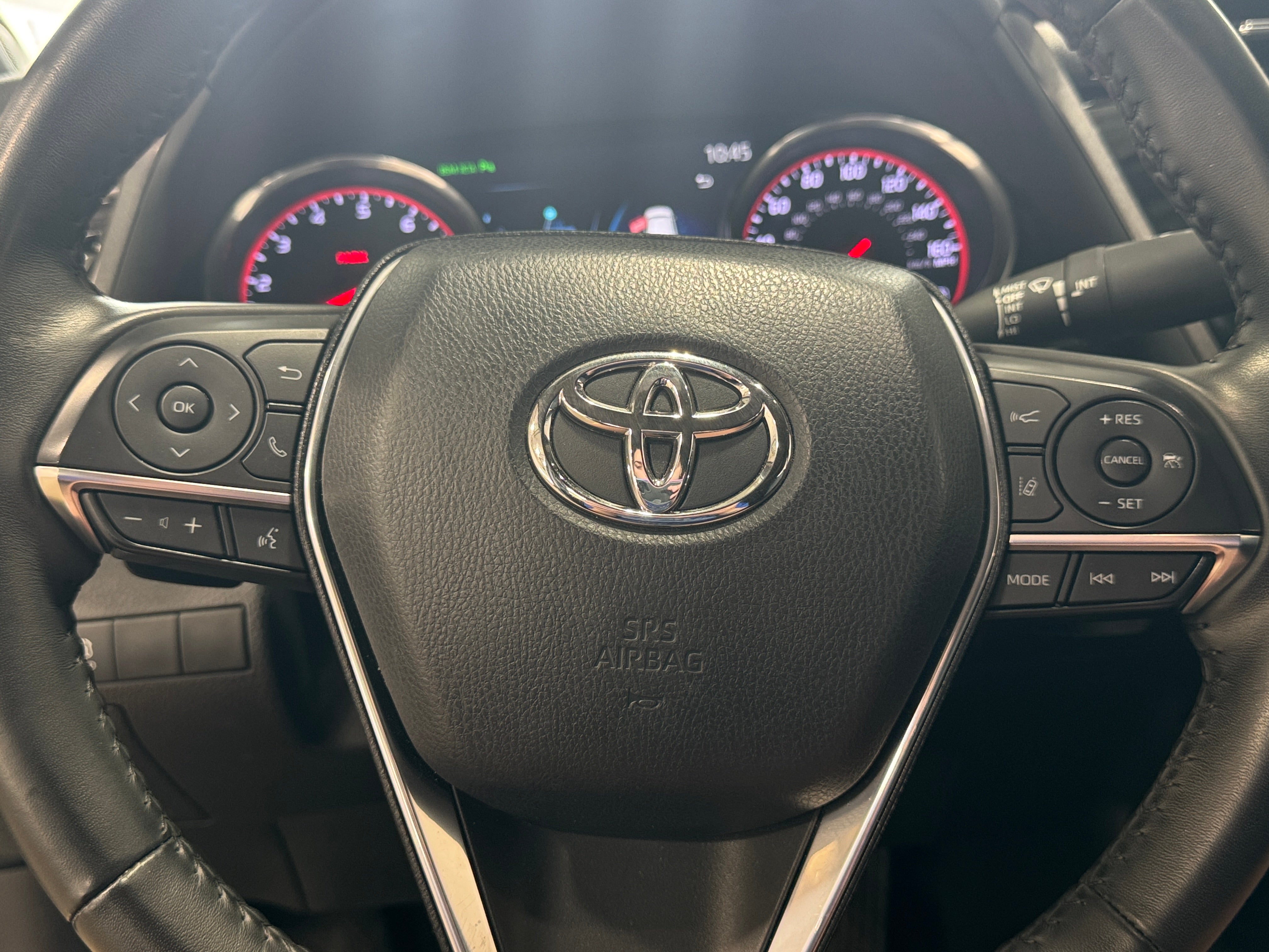 2020 Toyota Camry XSE 4
