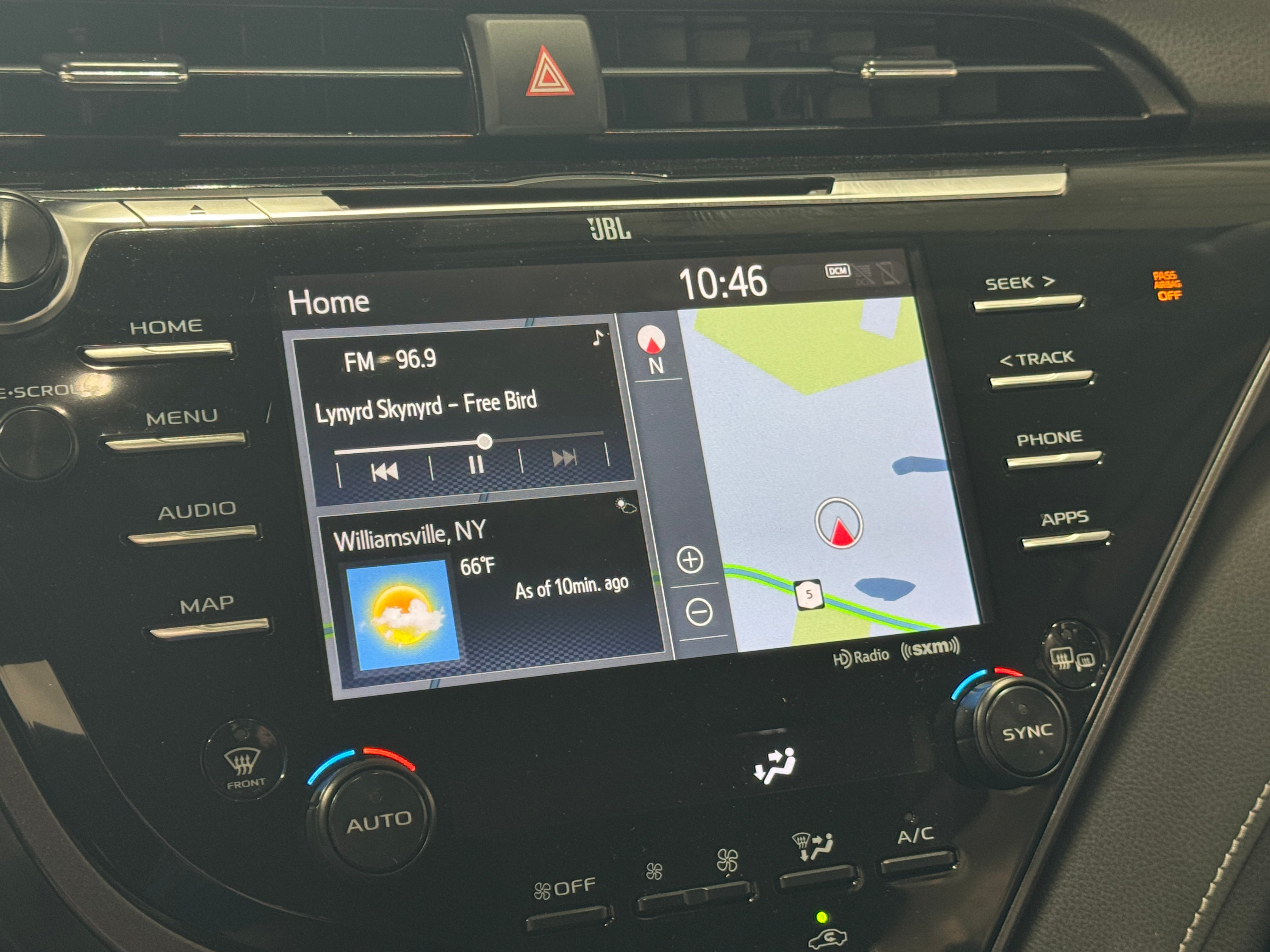2020 Toyota Camry XSE 3