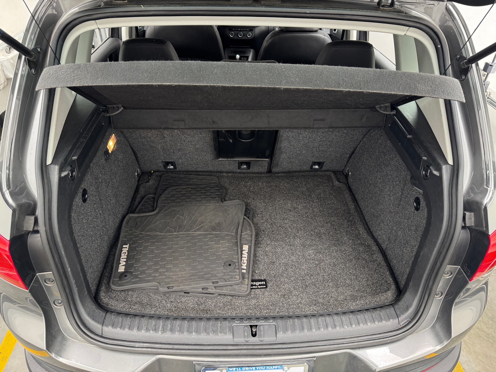 Thumbnail: 2016 Volkswagen Tiguan - 7