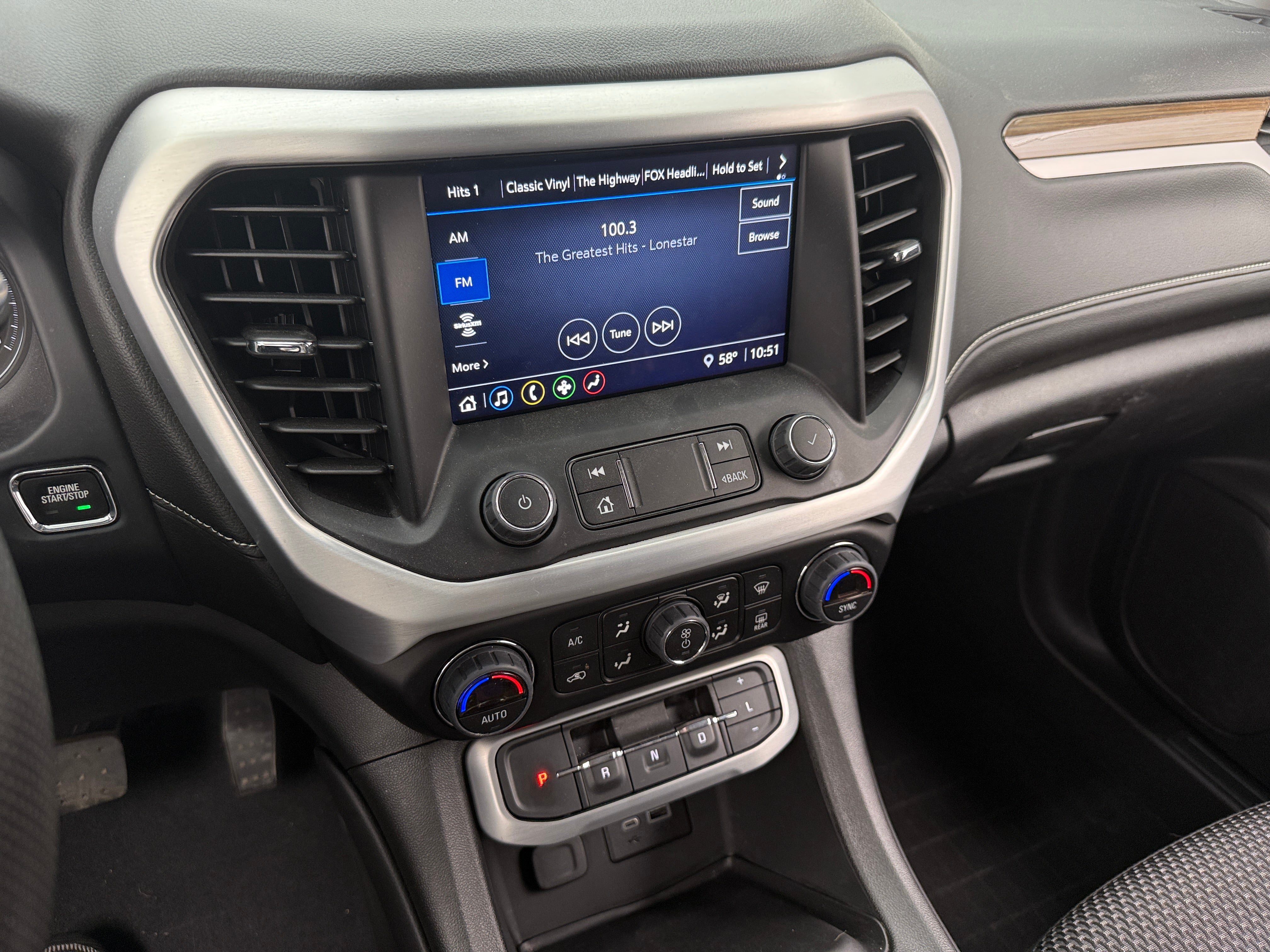 2023 GMC Acadia SLE 4