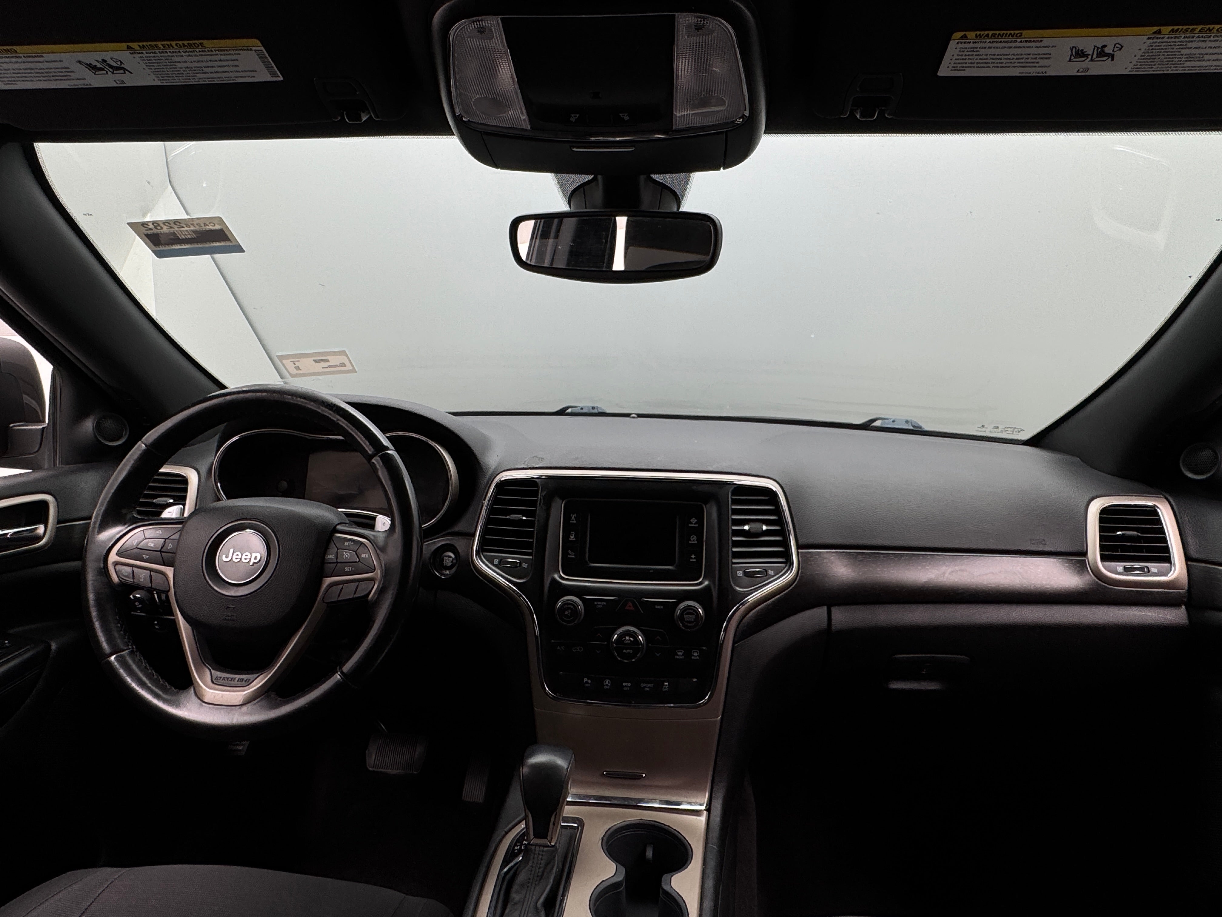 2017 Jeep Grand Cherokee Laredo 3