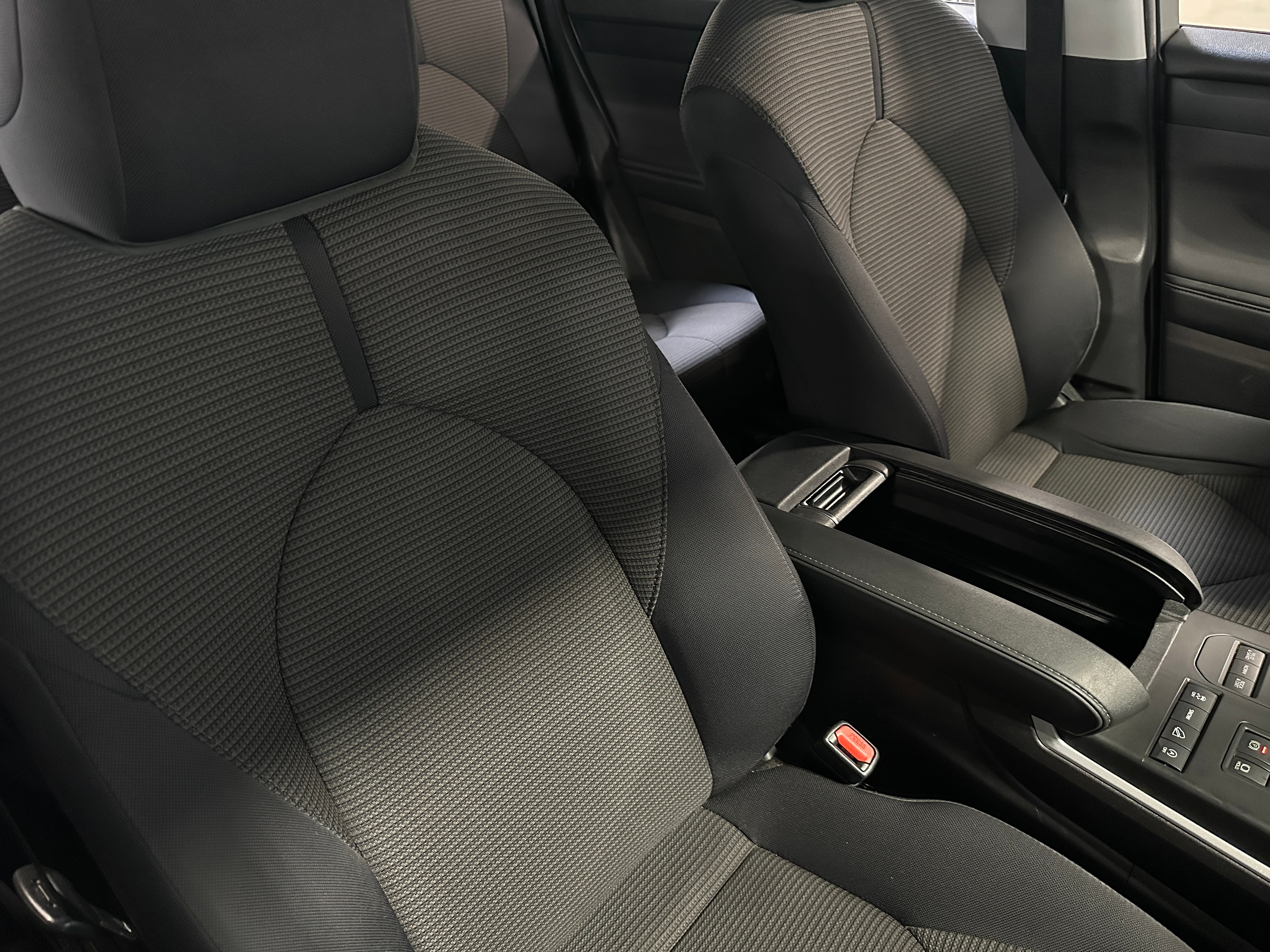 2021 Toyota Highlander L 2