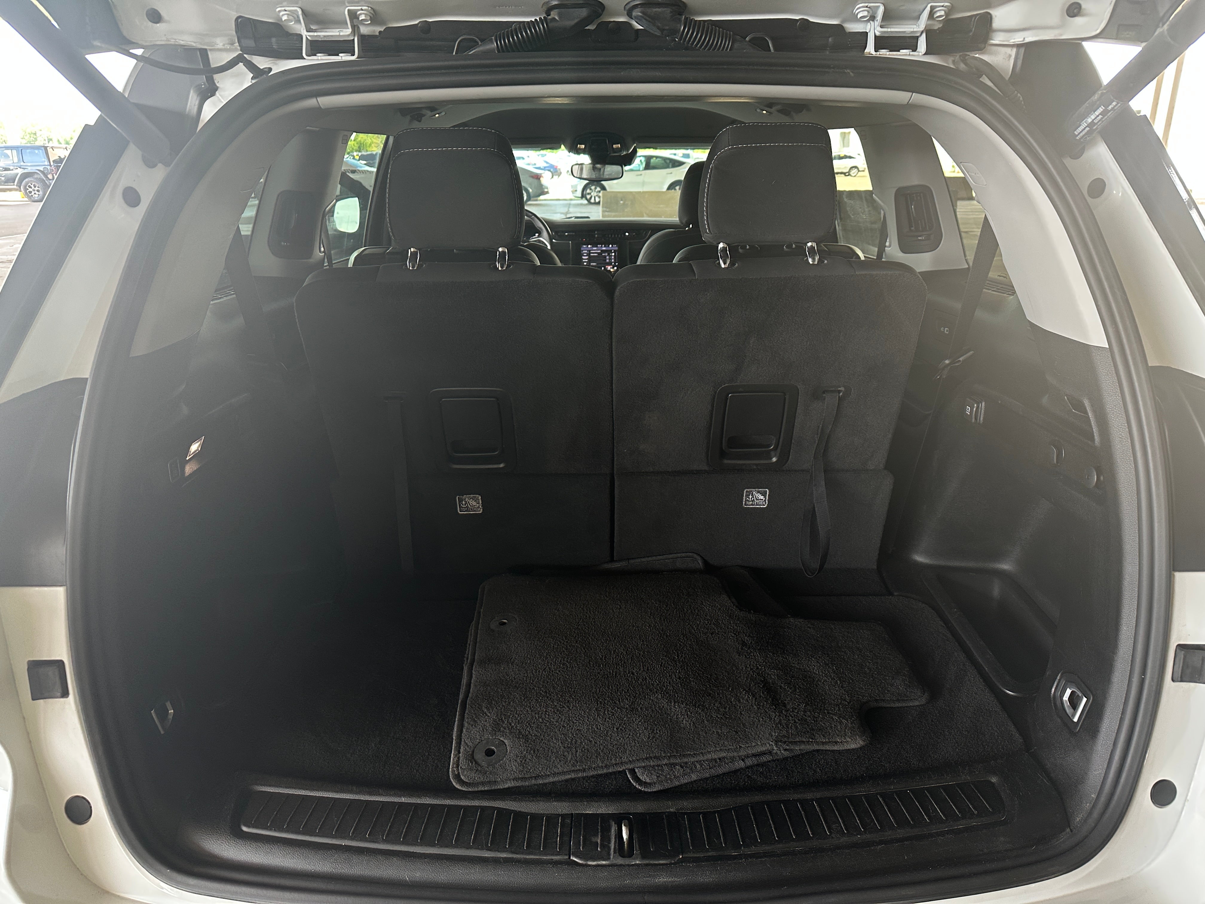 2022 Jeep Grand Cherokee L Laredo 7