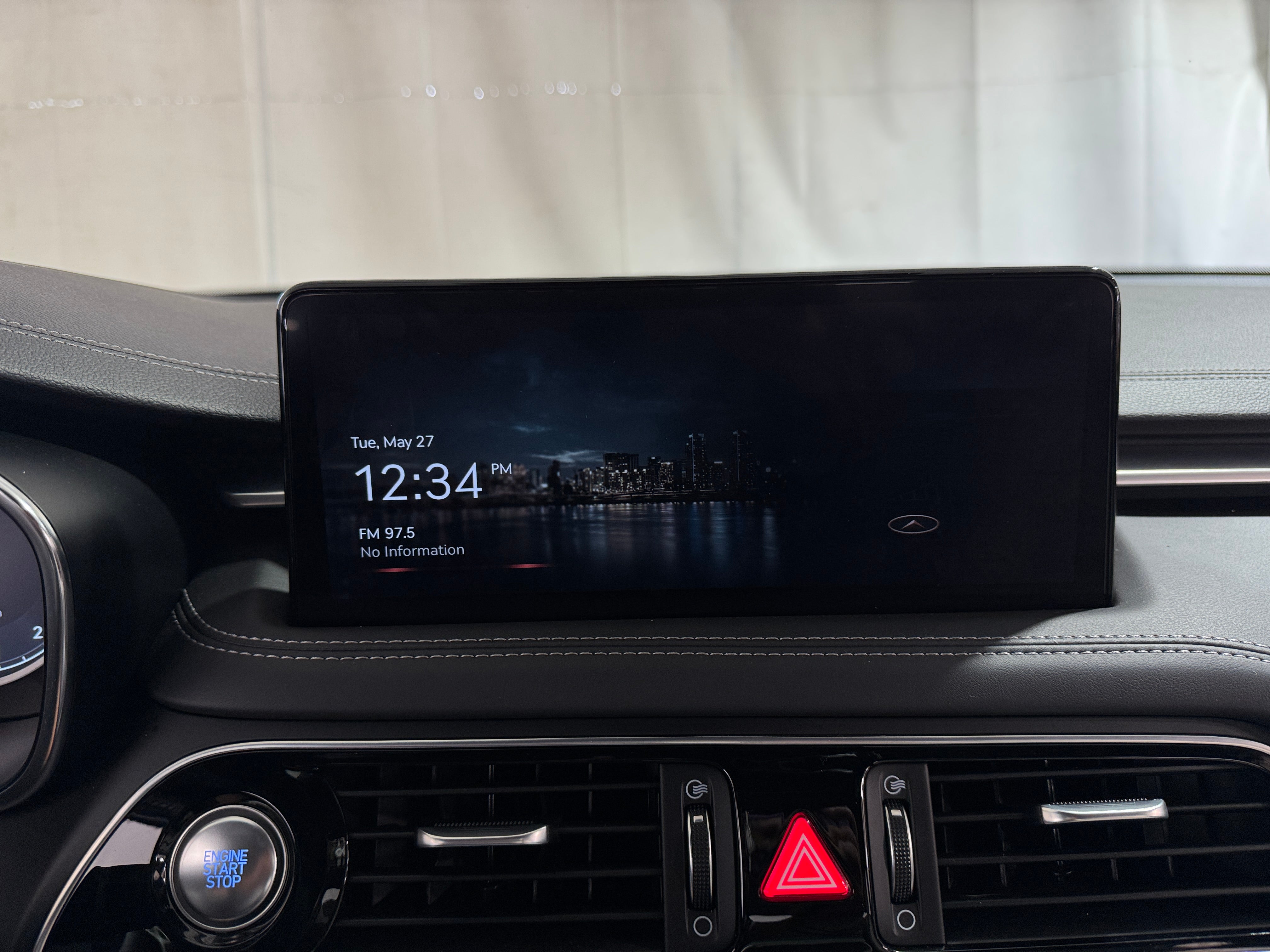 2023 Genesis G70 2.0T 3