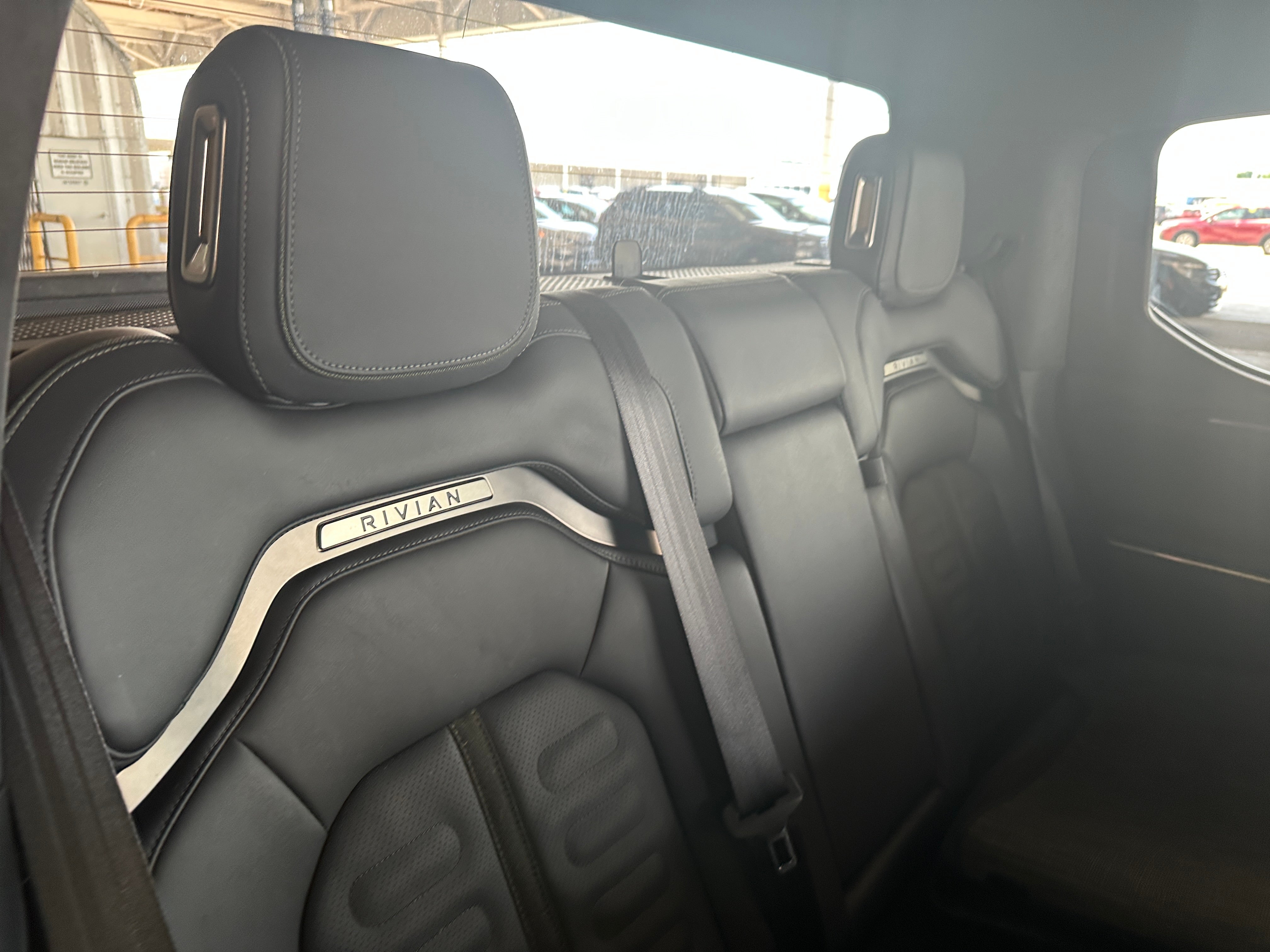 Thumbnail: 2023 Rivian R1T - 6
