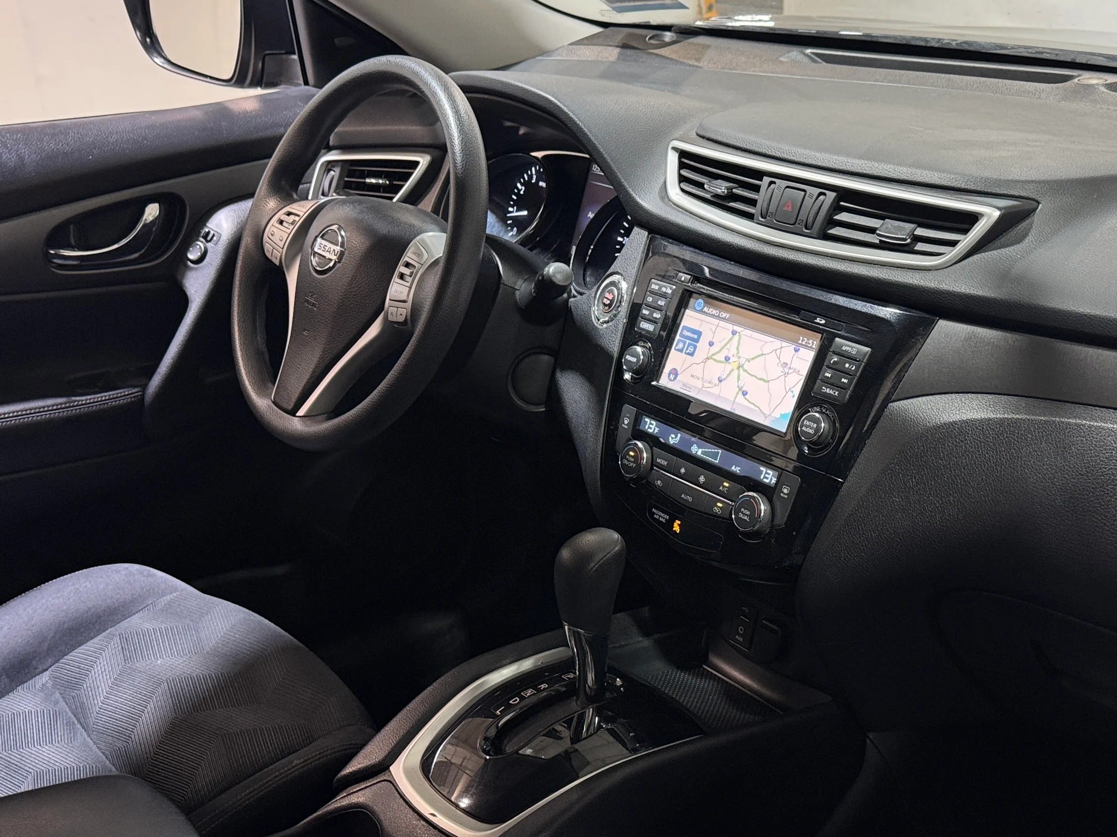 2016 Nissan Rogue SV 3