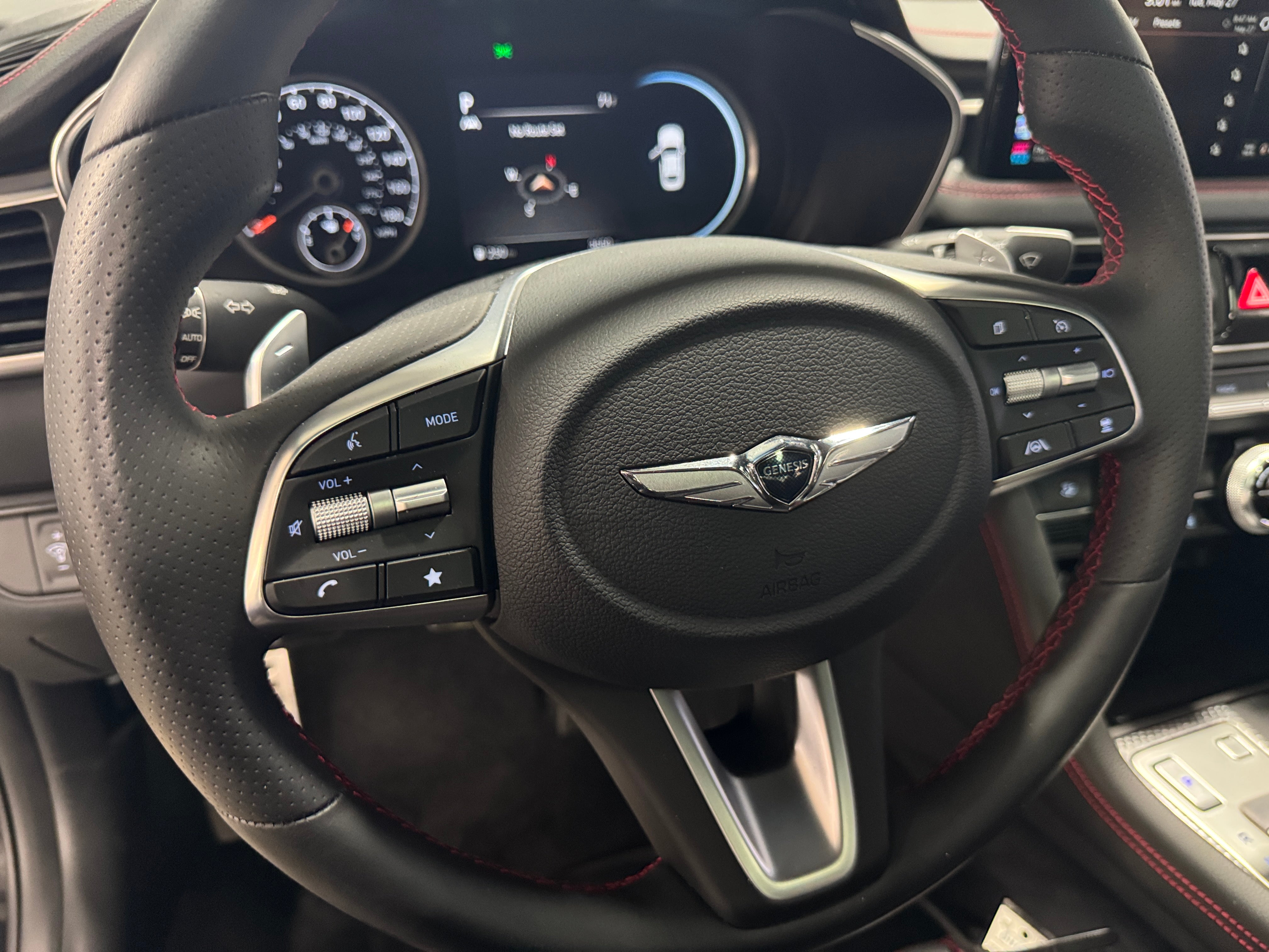 2023 Genesis G70 2.0T 4