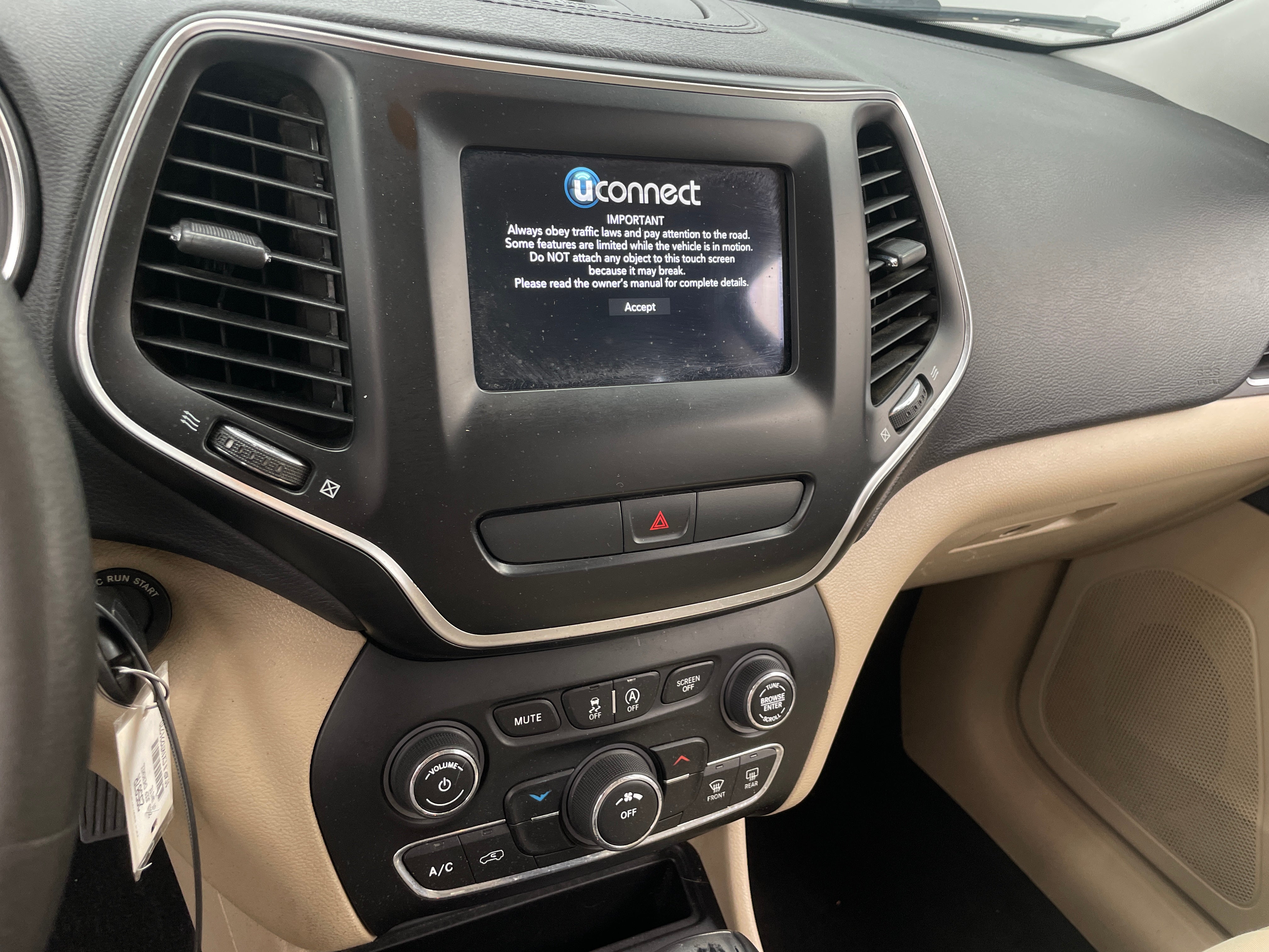2019 Jeep Cherokee Latitude 4