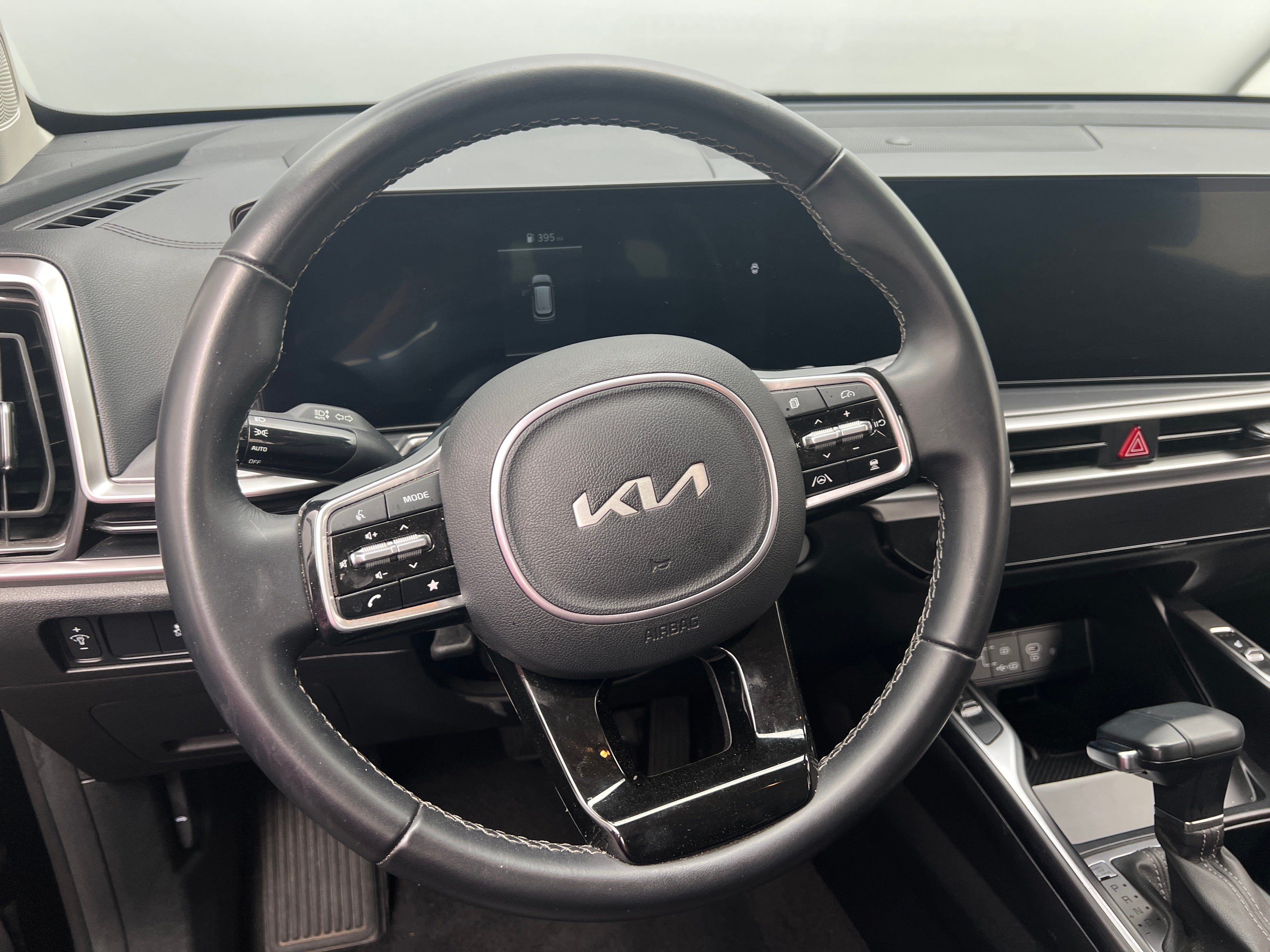 2024 Kia Sorento S 4