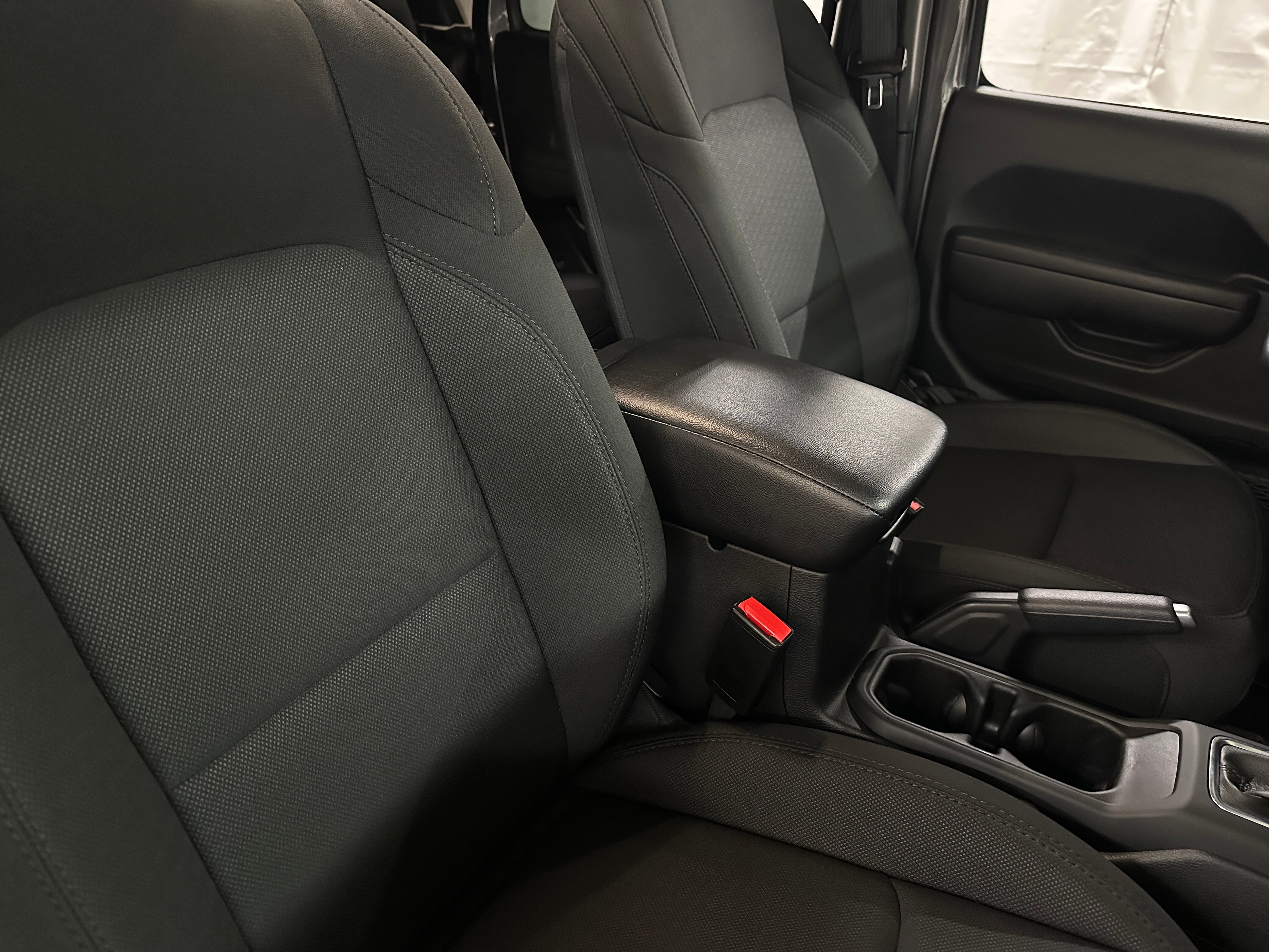 2022 Jeep Gladiator Sport S 2