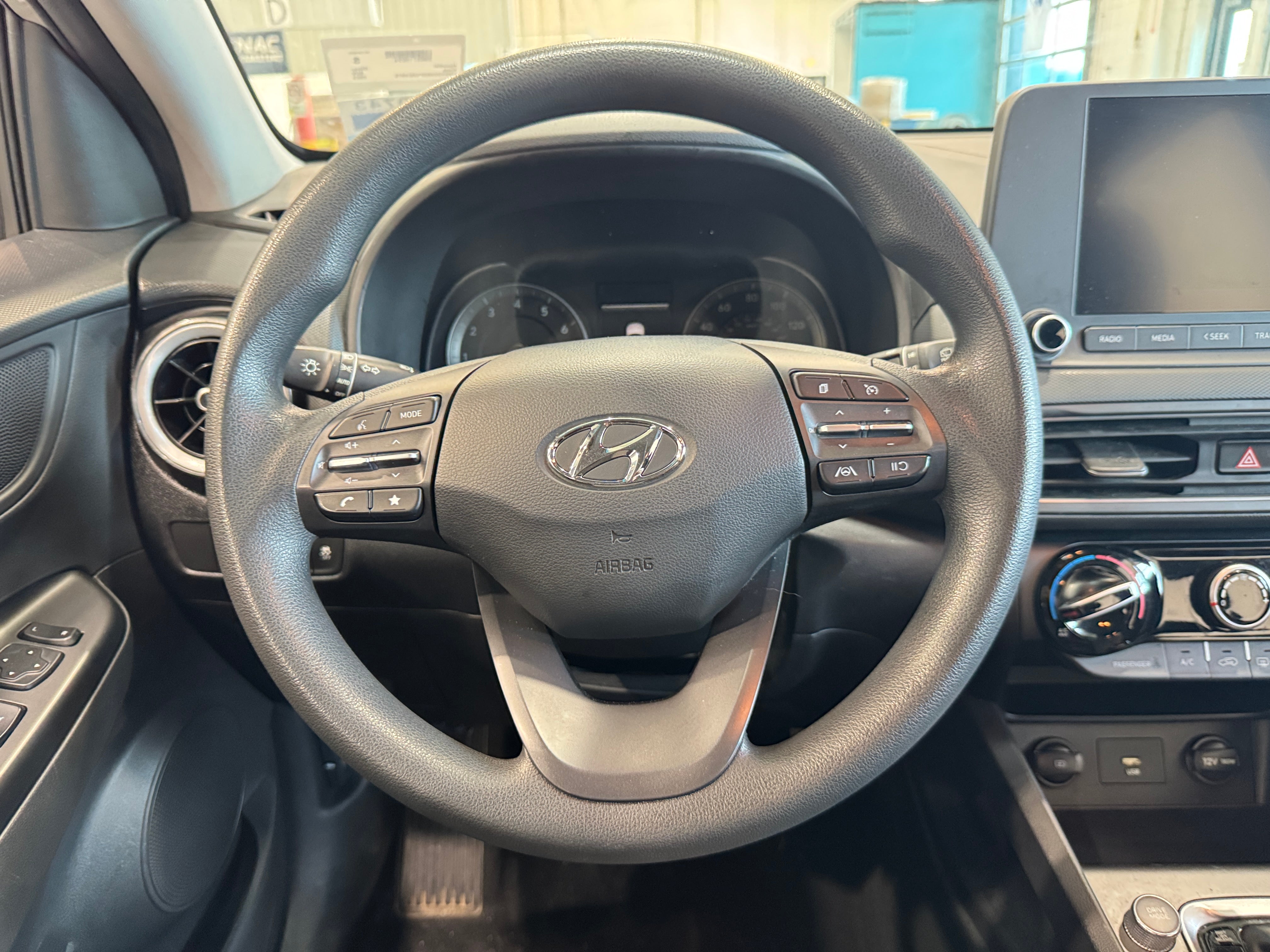 2023 Hyundai Kona SE 5