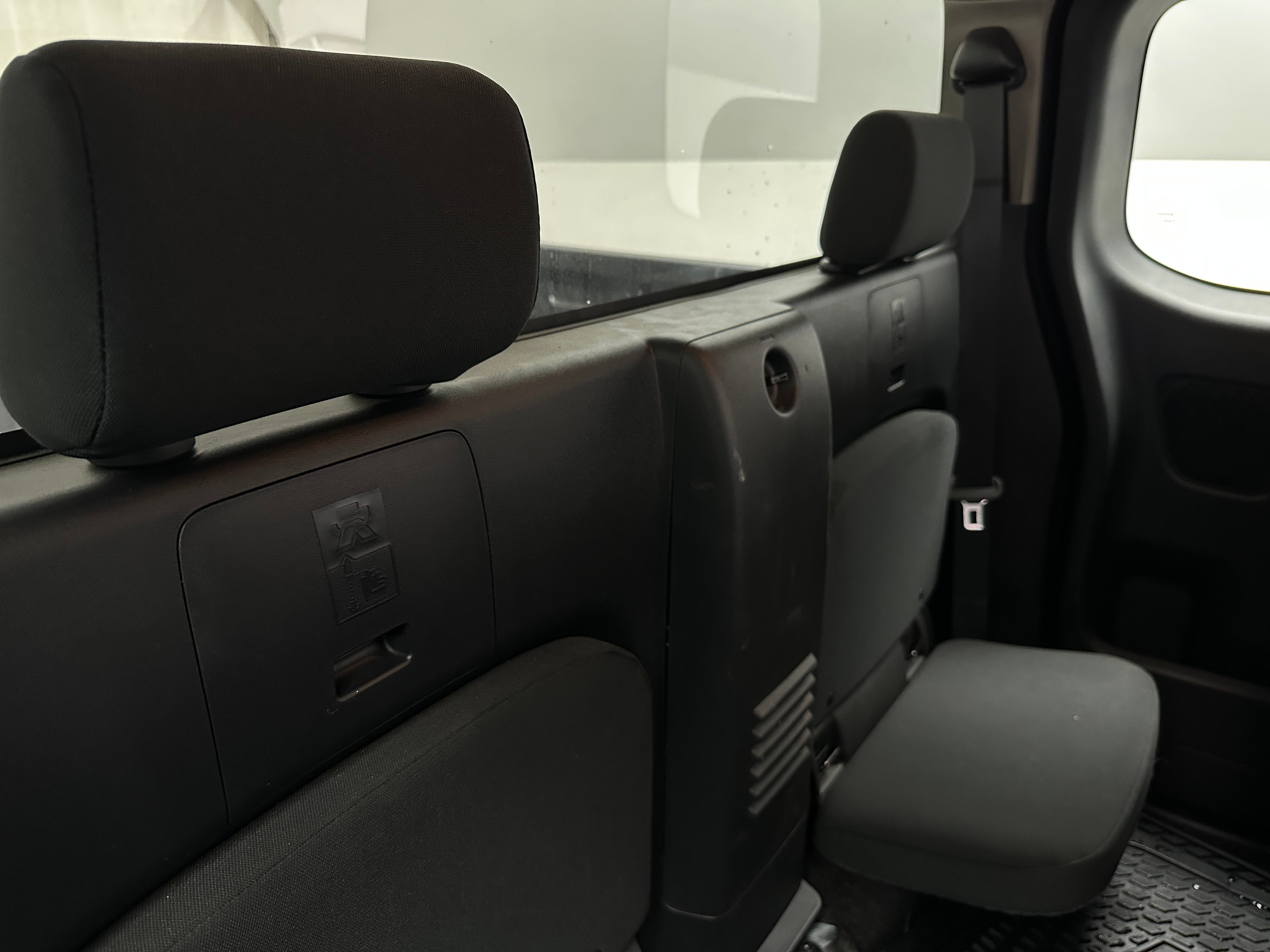 2022 Nissan Frontier S/C 6
