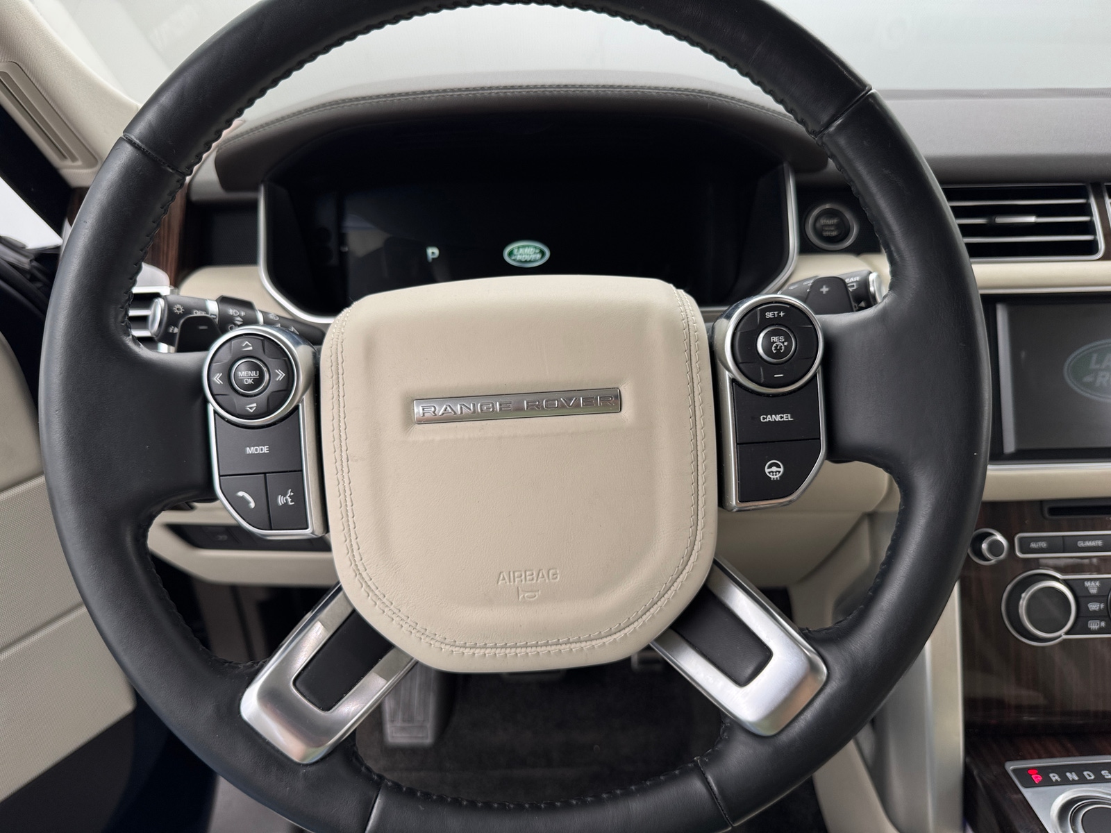 Thumbnail: 2016 Land Rover Range Rover - 4