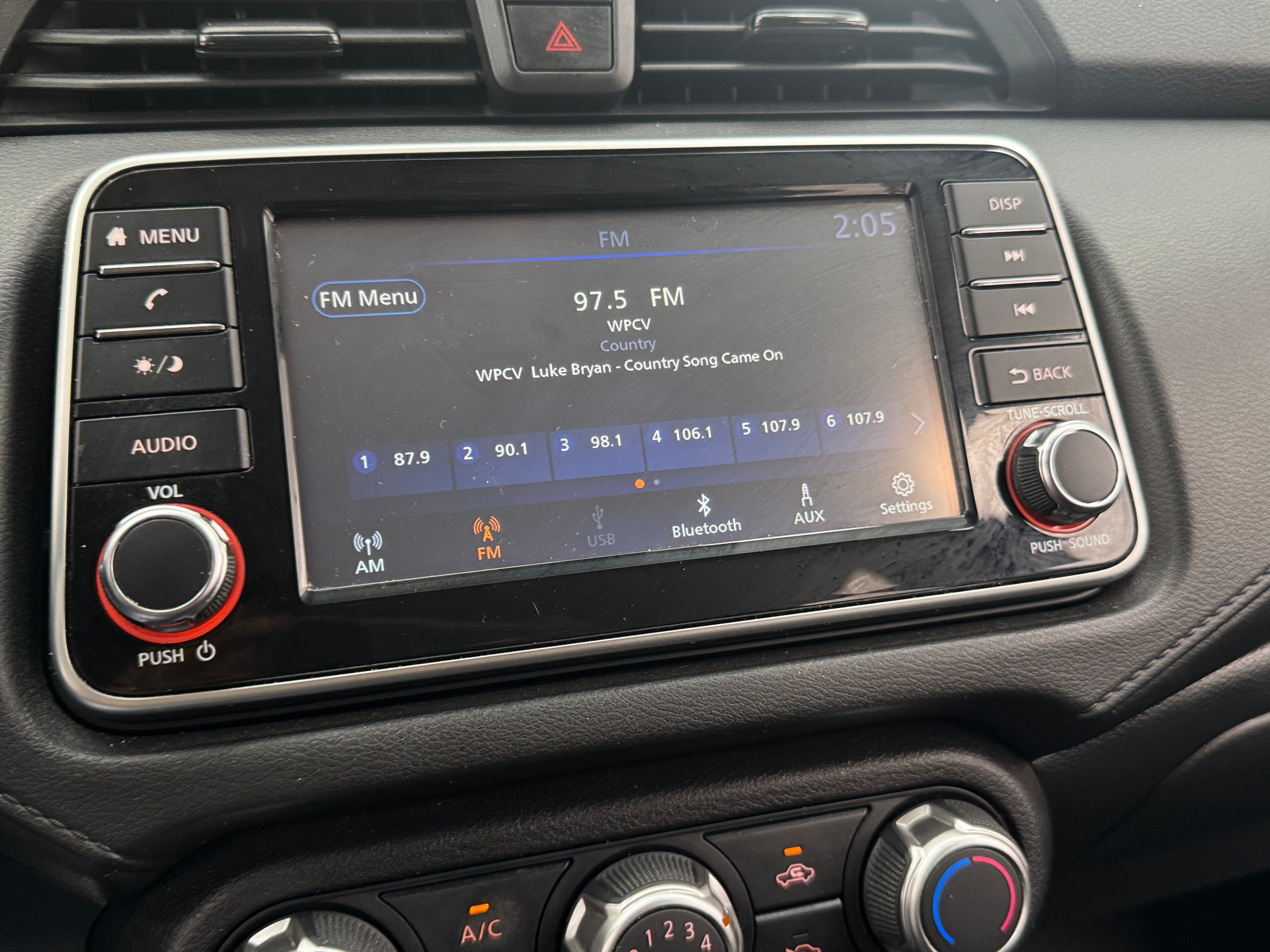 2022 Nissan Versa S 4