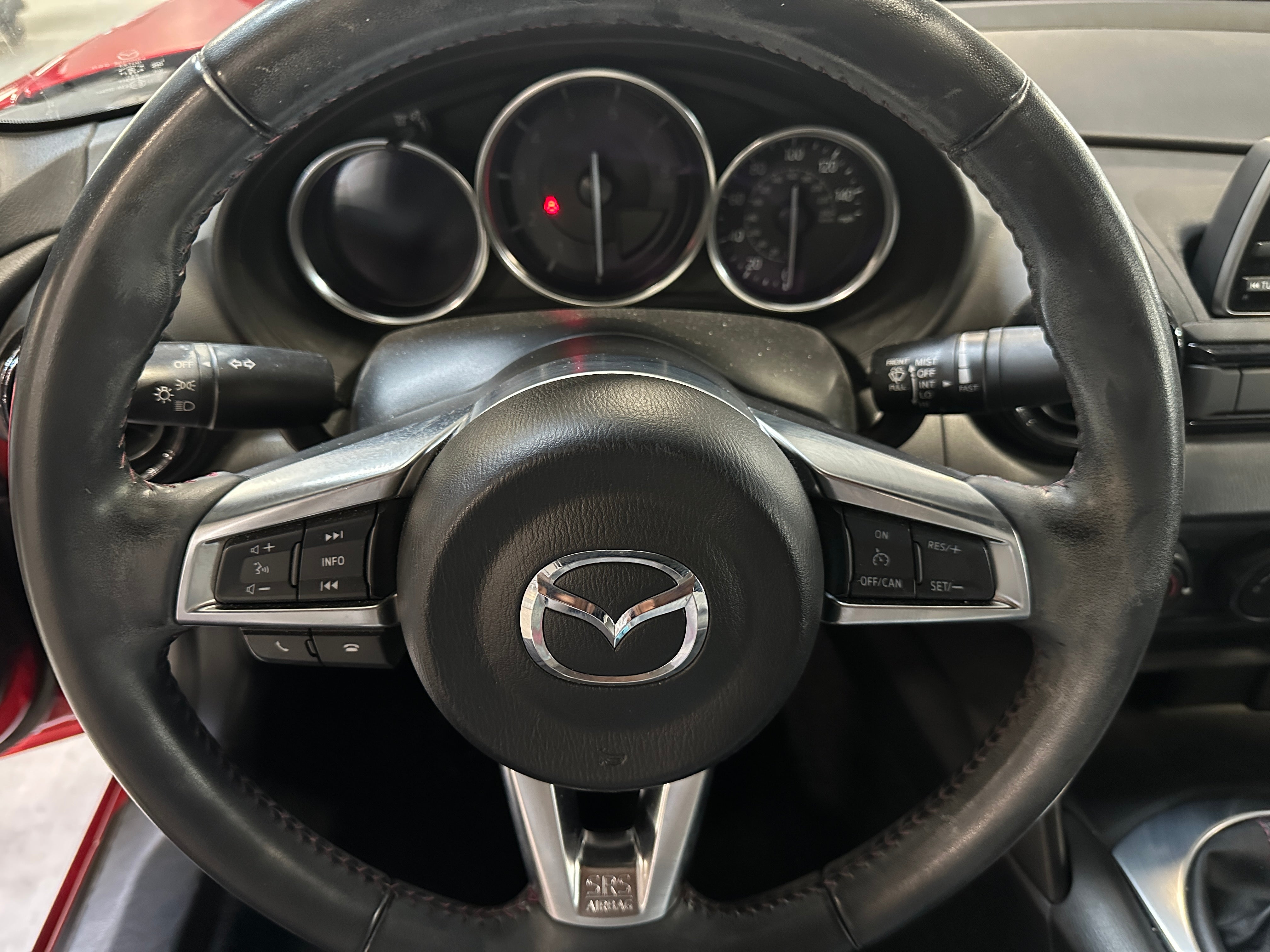 2016 Mazda MX-5 Miata Sport 5