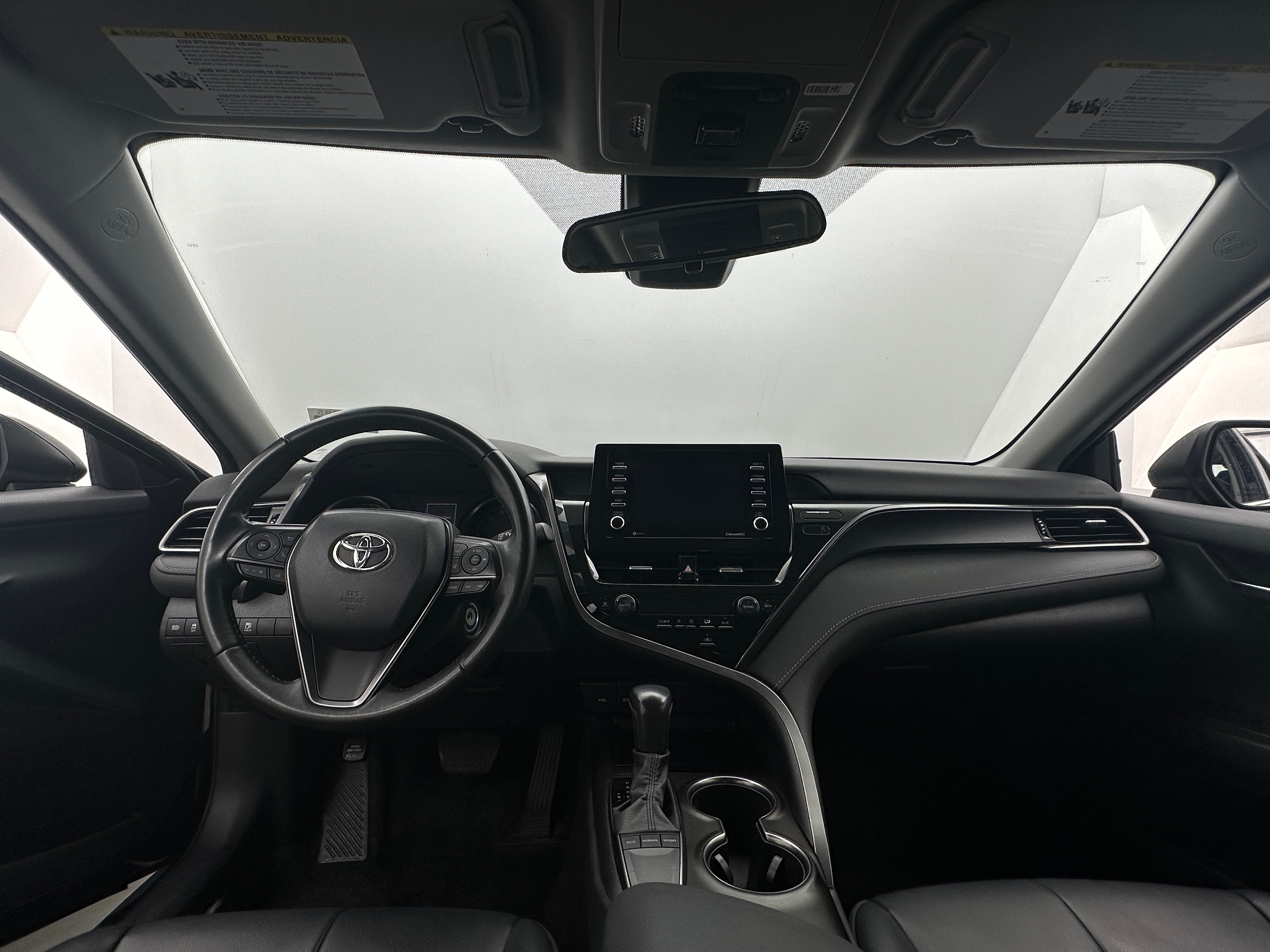 2023 Toyota Camry SE 3