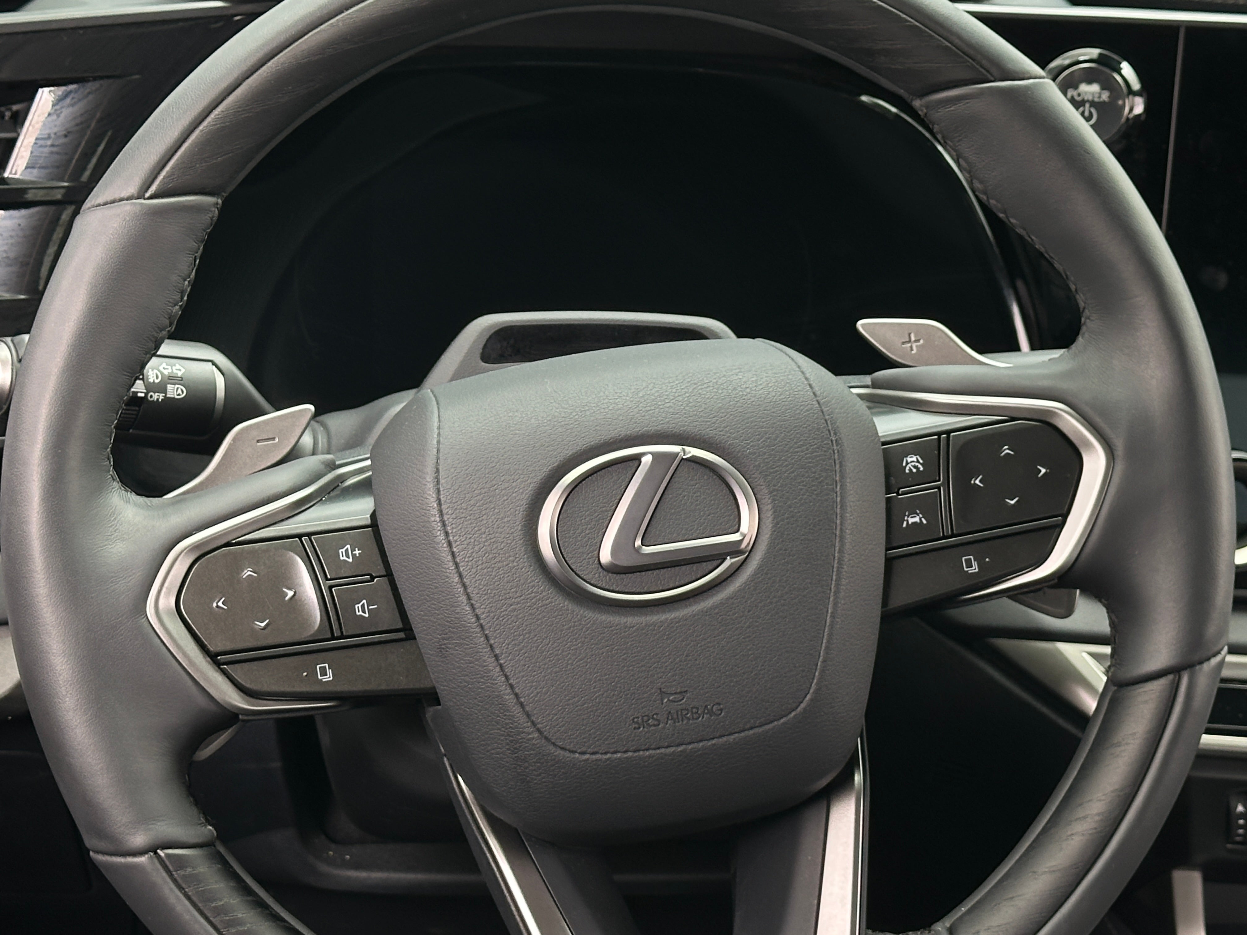 2023 Lexus RX  4