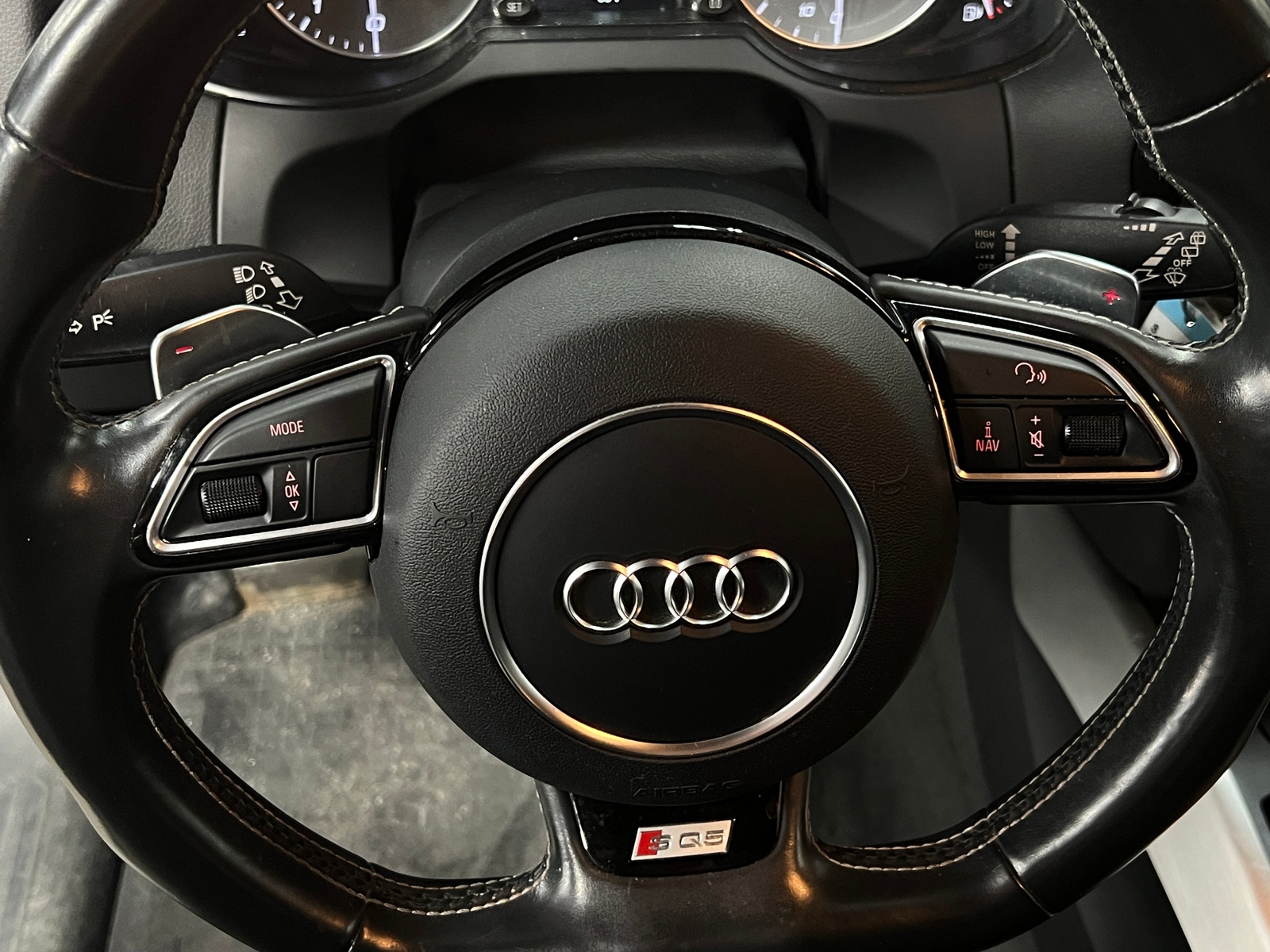 Thumbnail: 2016 Audi SQ5 - 4