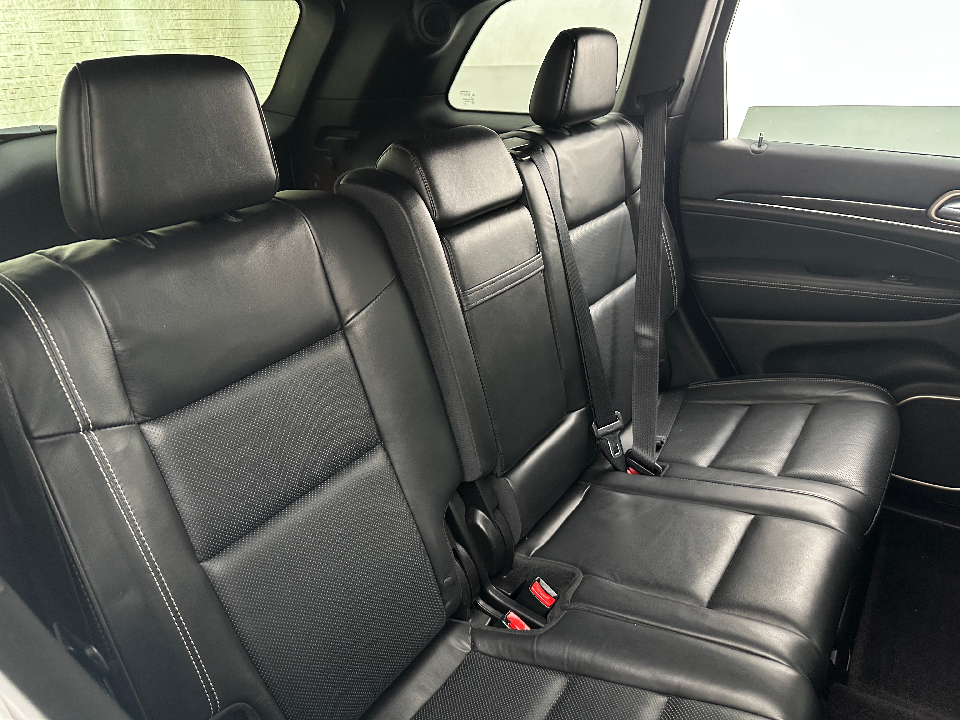 2015 Jeep Grand Cherokee Overland 5