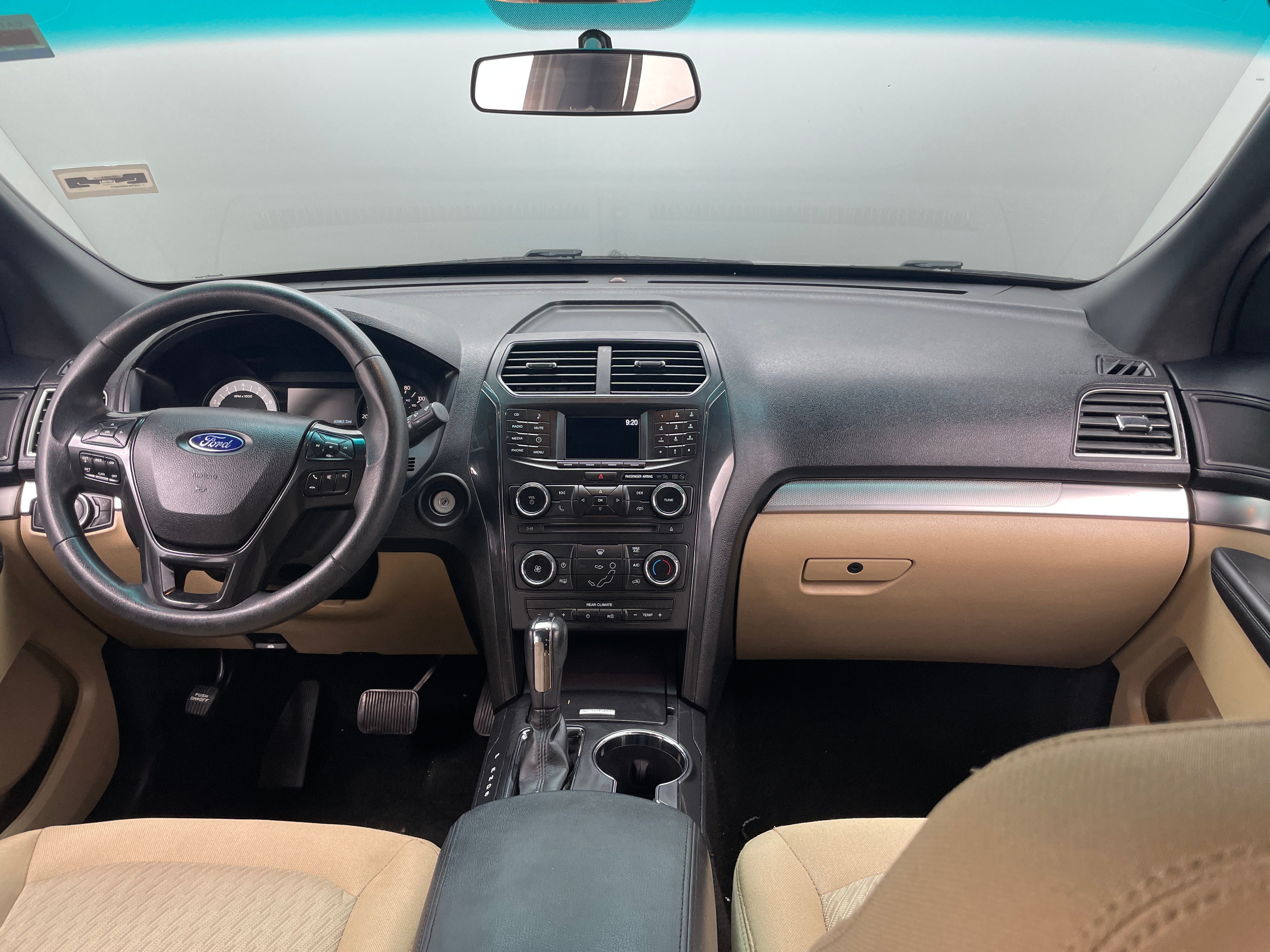 2016 Ford Explorer Base 3