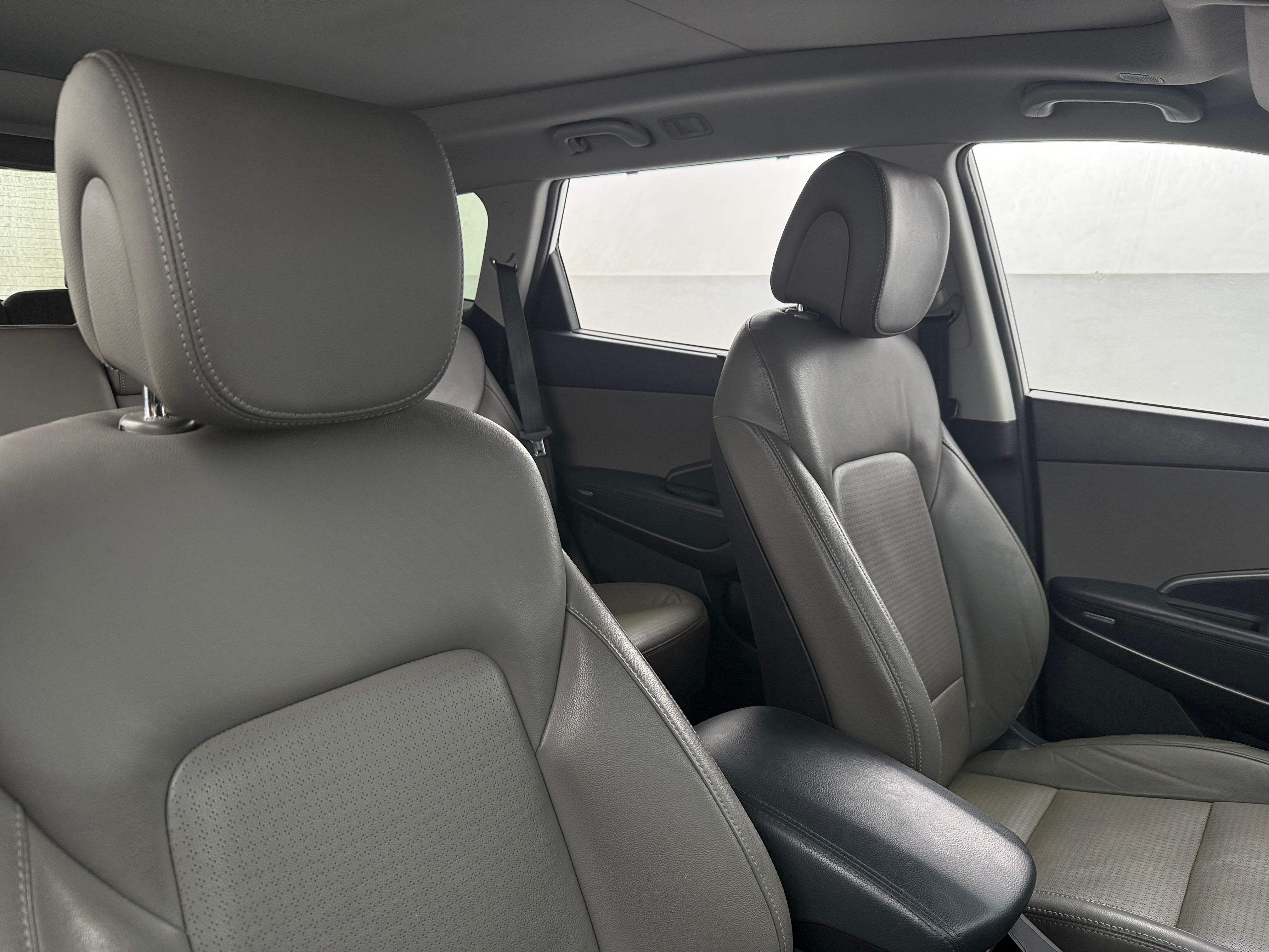 2014 Hyundai Santa Fe GLS 2