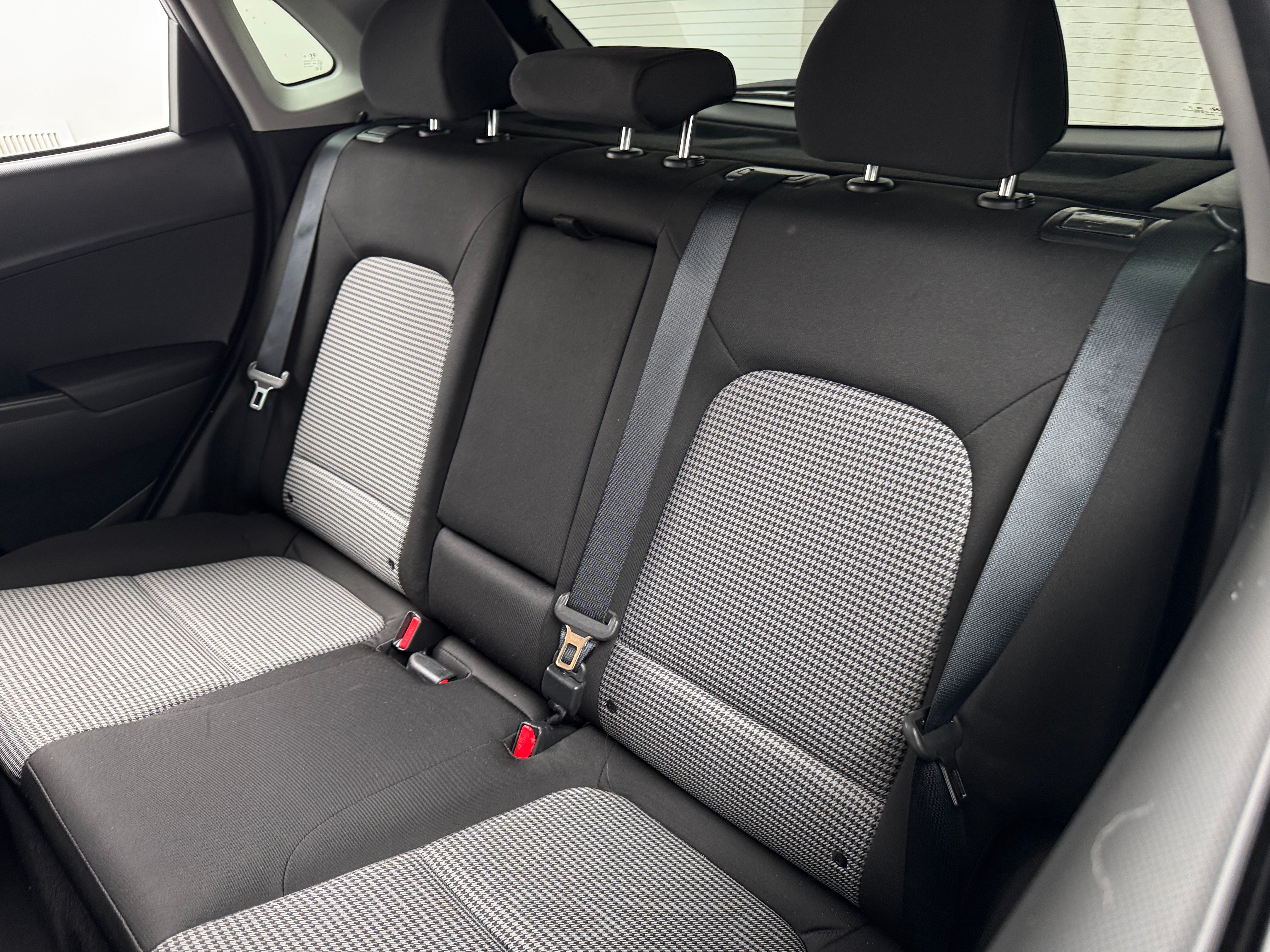 2020 Hyundai Kona SEL Plus 6