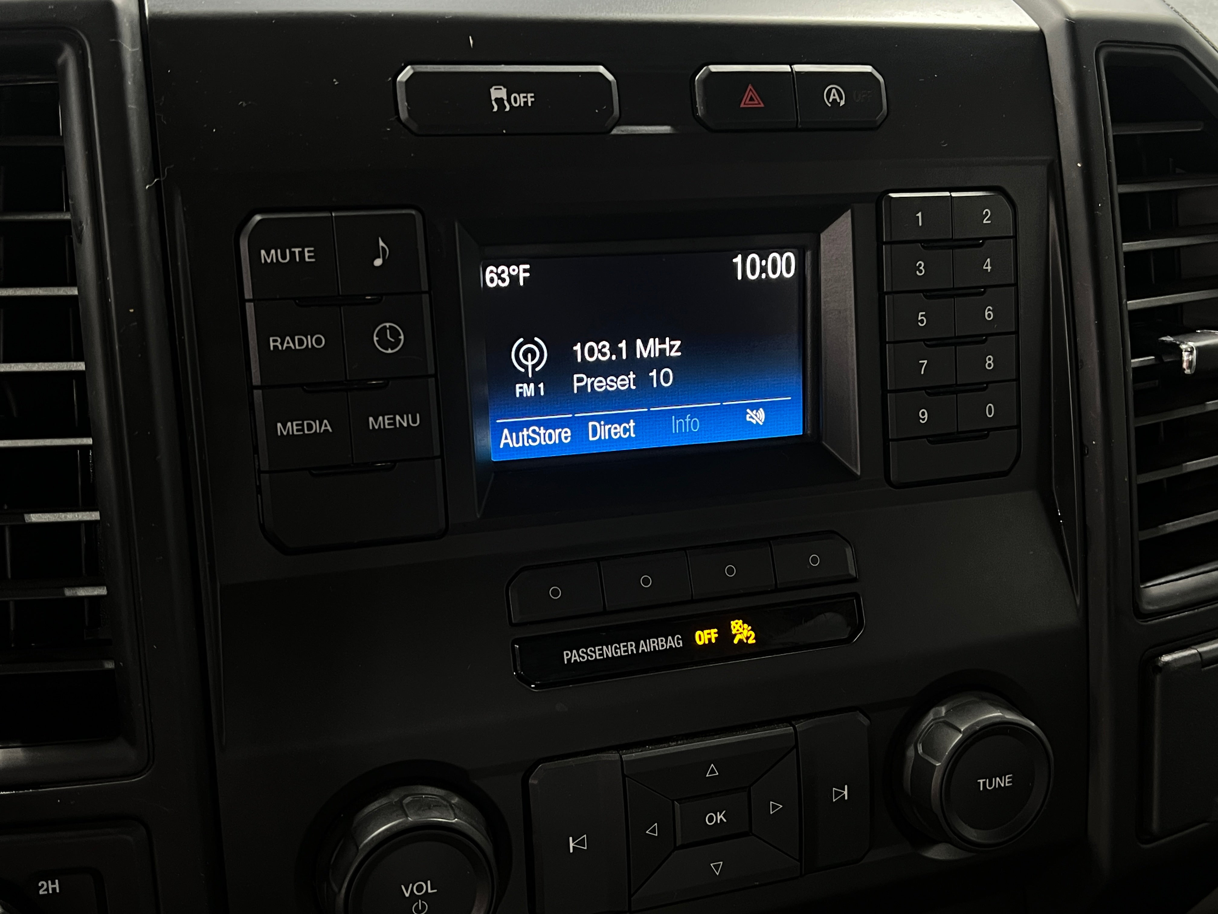 2020 Ford Econoline E-150 4