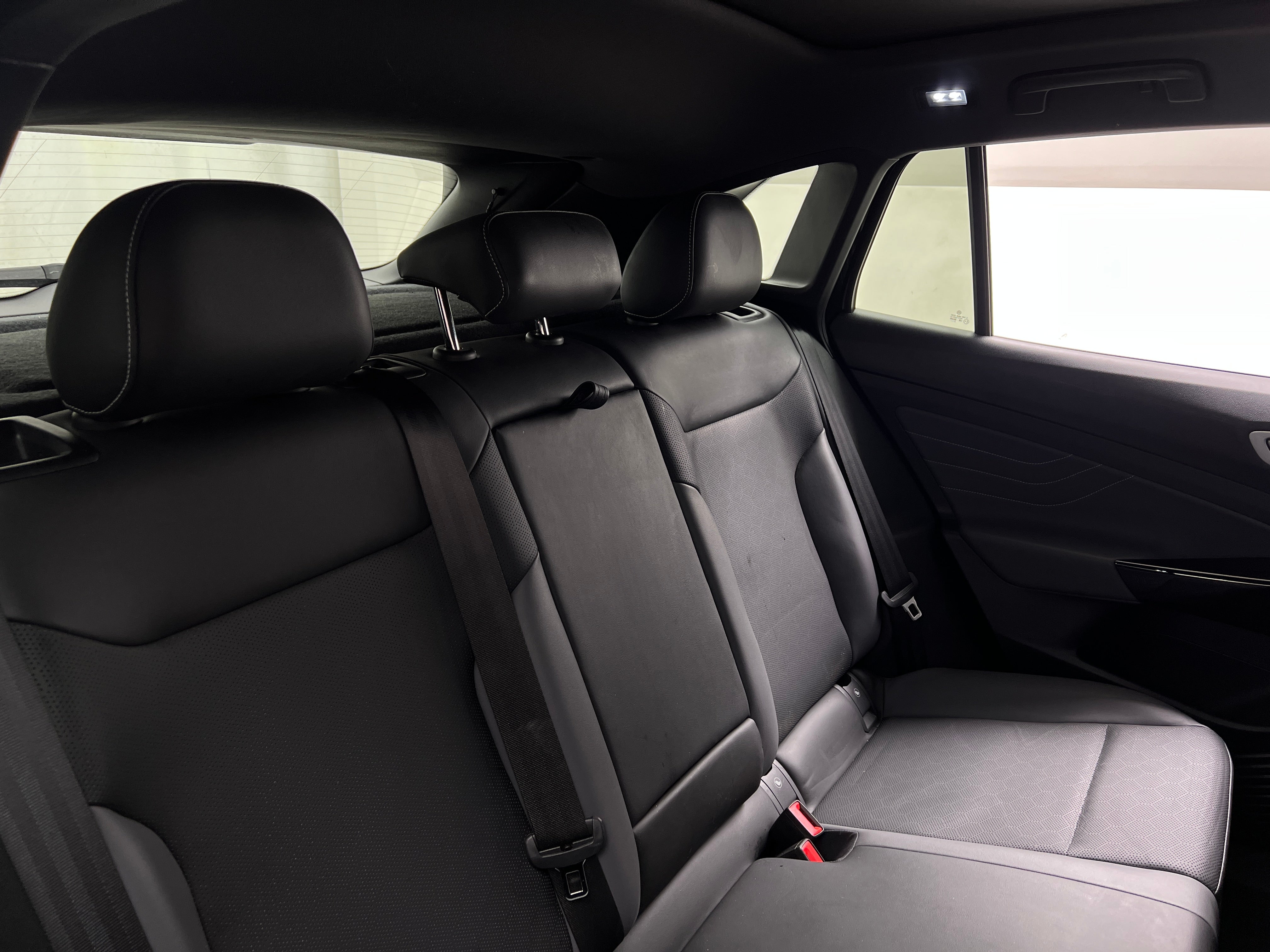 2023 Volkswagen ID.4 Pro S 5